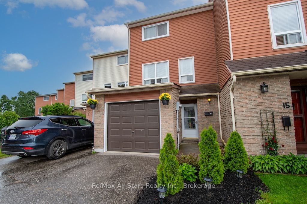 72 Martin Road 16, Clarington, ON L1C 3N3
