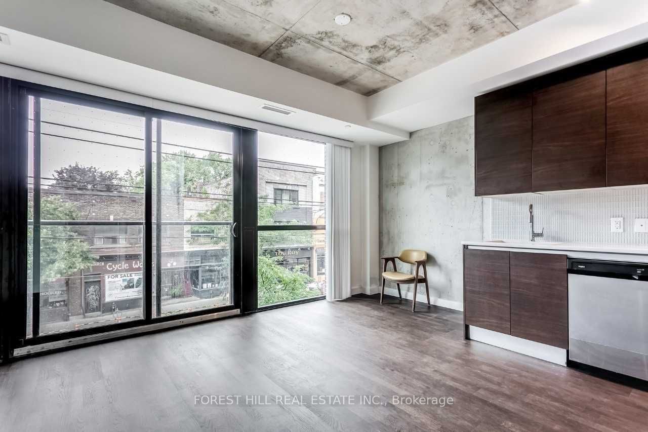 246 Logan Avenue 212, Toronto, ON M4M 0E9 photo 5