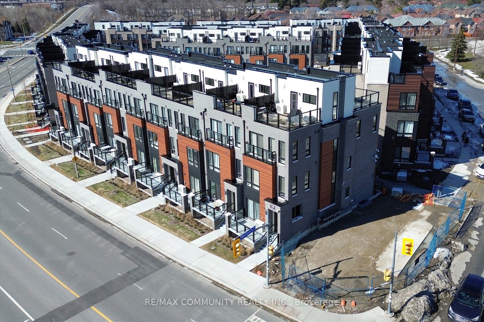 145 Tapscott Road 21, Toronto, ON M1B 0E8