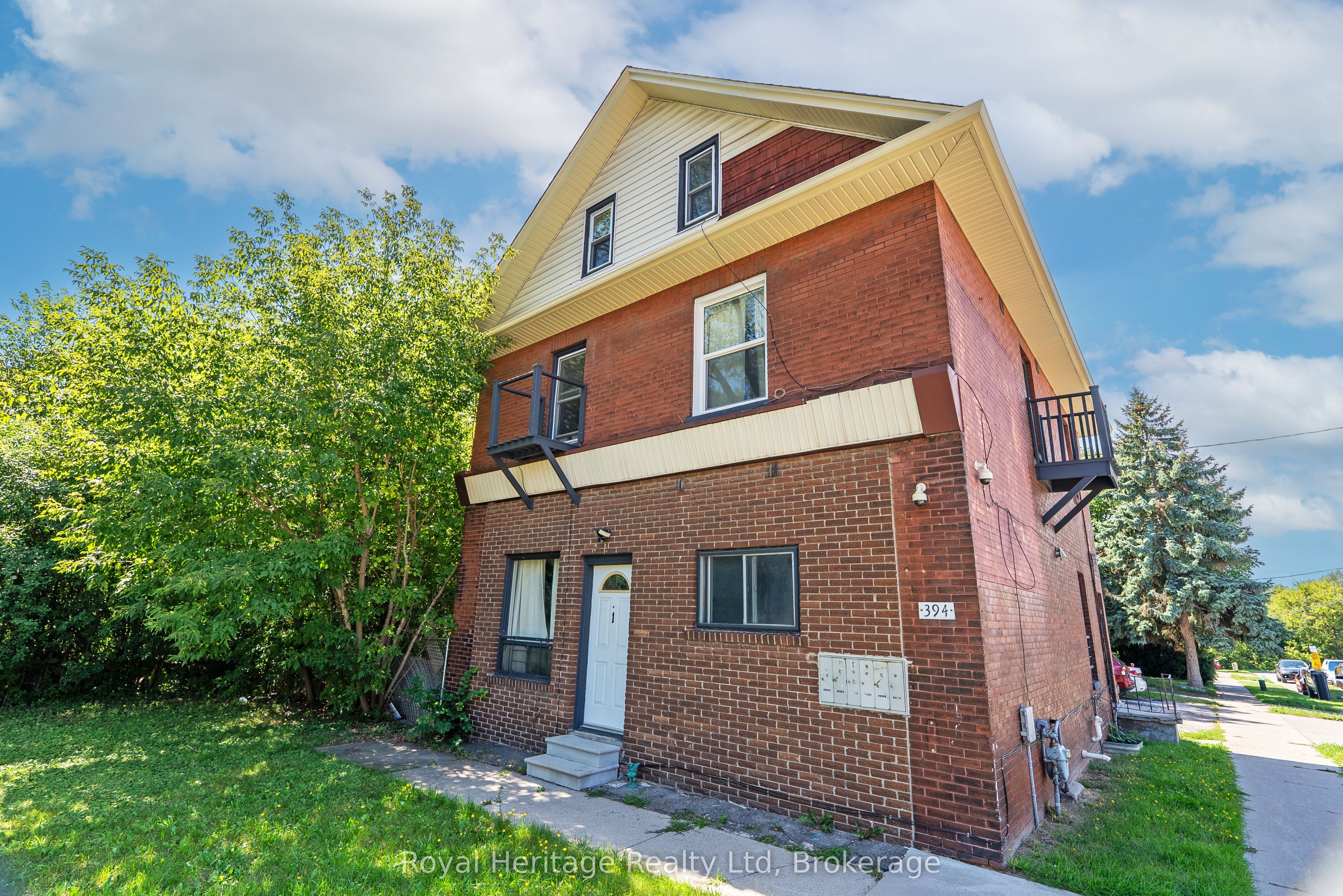 394 Centre Street S, Oshawa, ON L1H 4B9