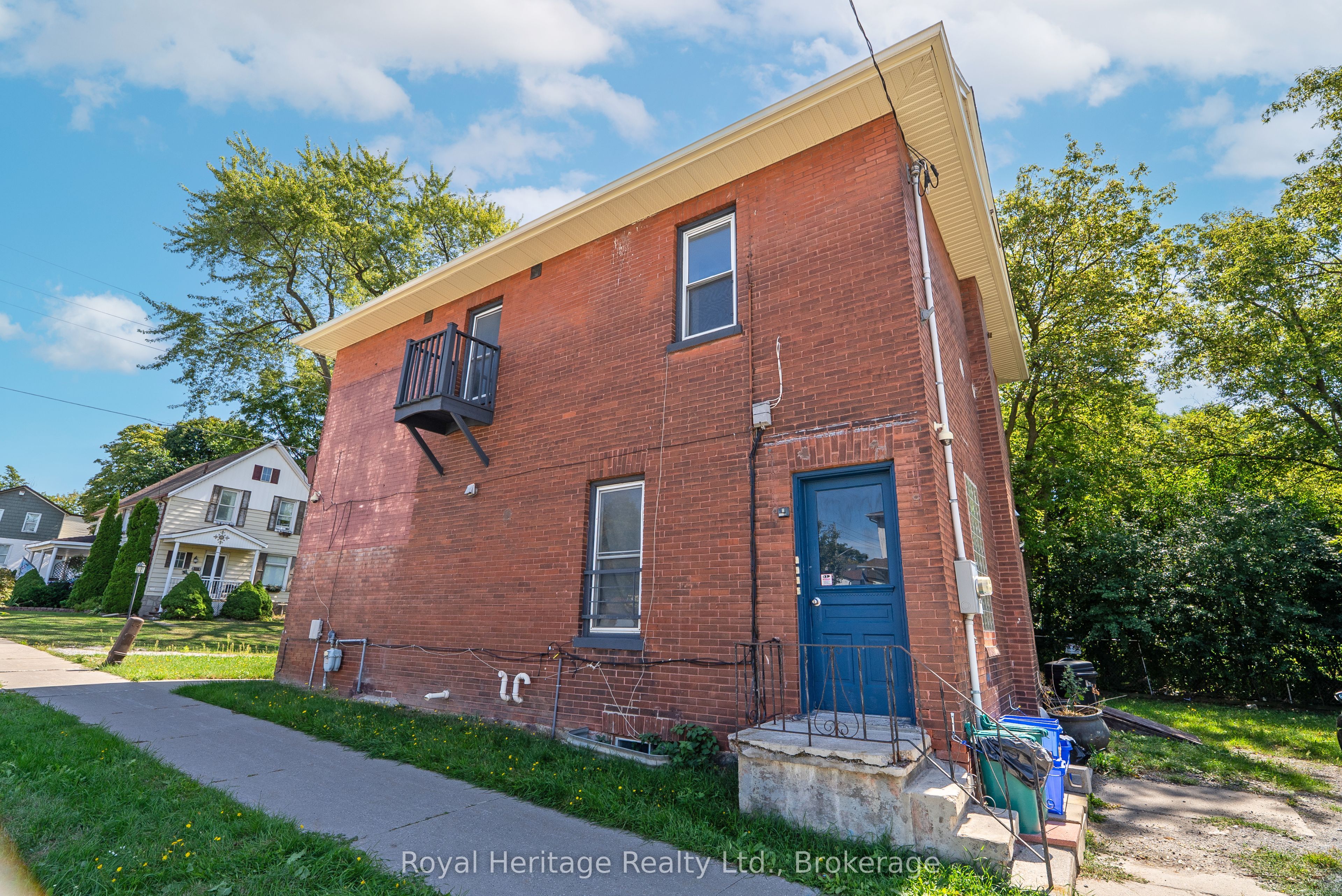 394 Centre Street S, Oshawa, ON L1H 4B9 photo 3