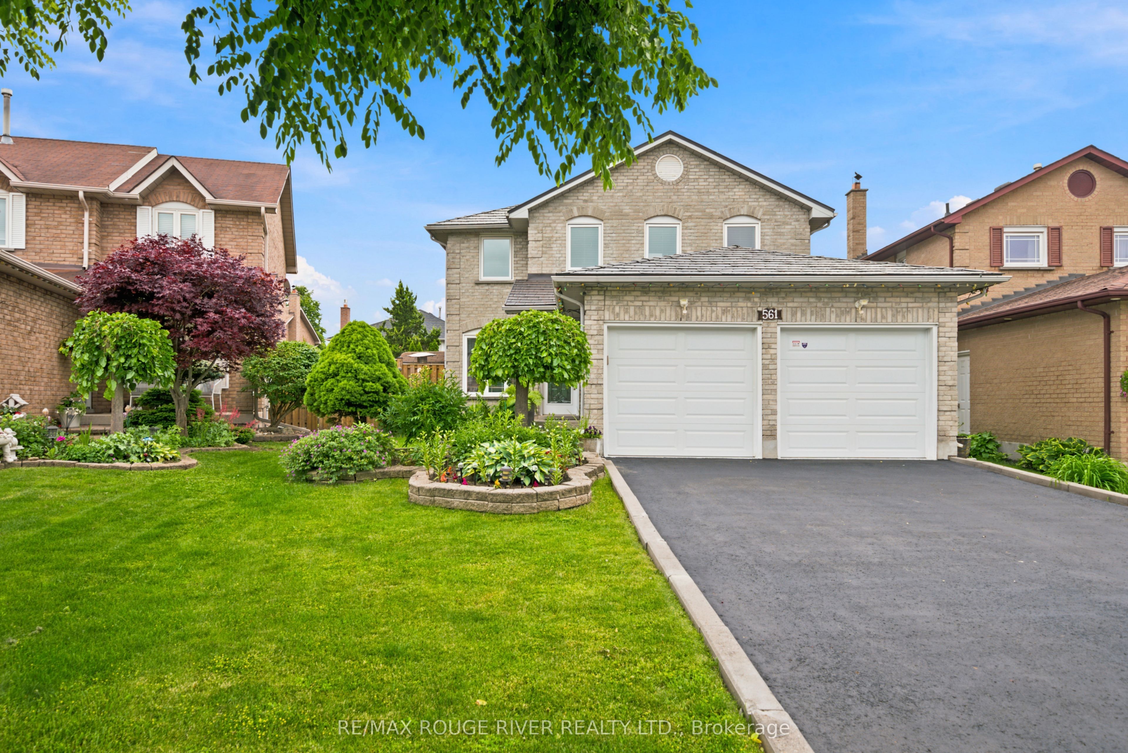 561 Cattail Court, Pickering, ON L1V 6A2 photo 3