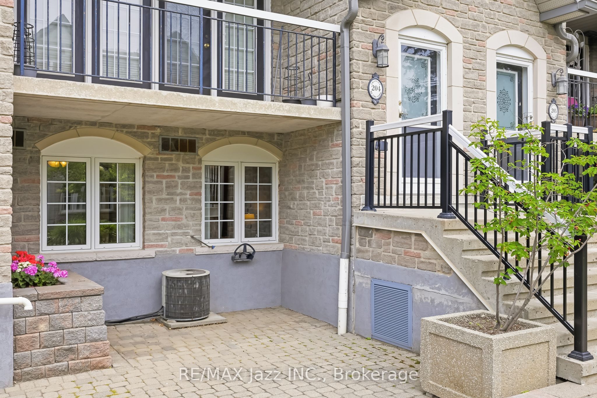 1995 Royal Road 115, Pickering, ON L1V 6V9 photo 4