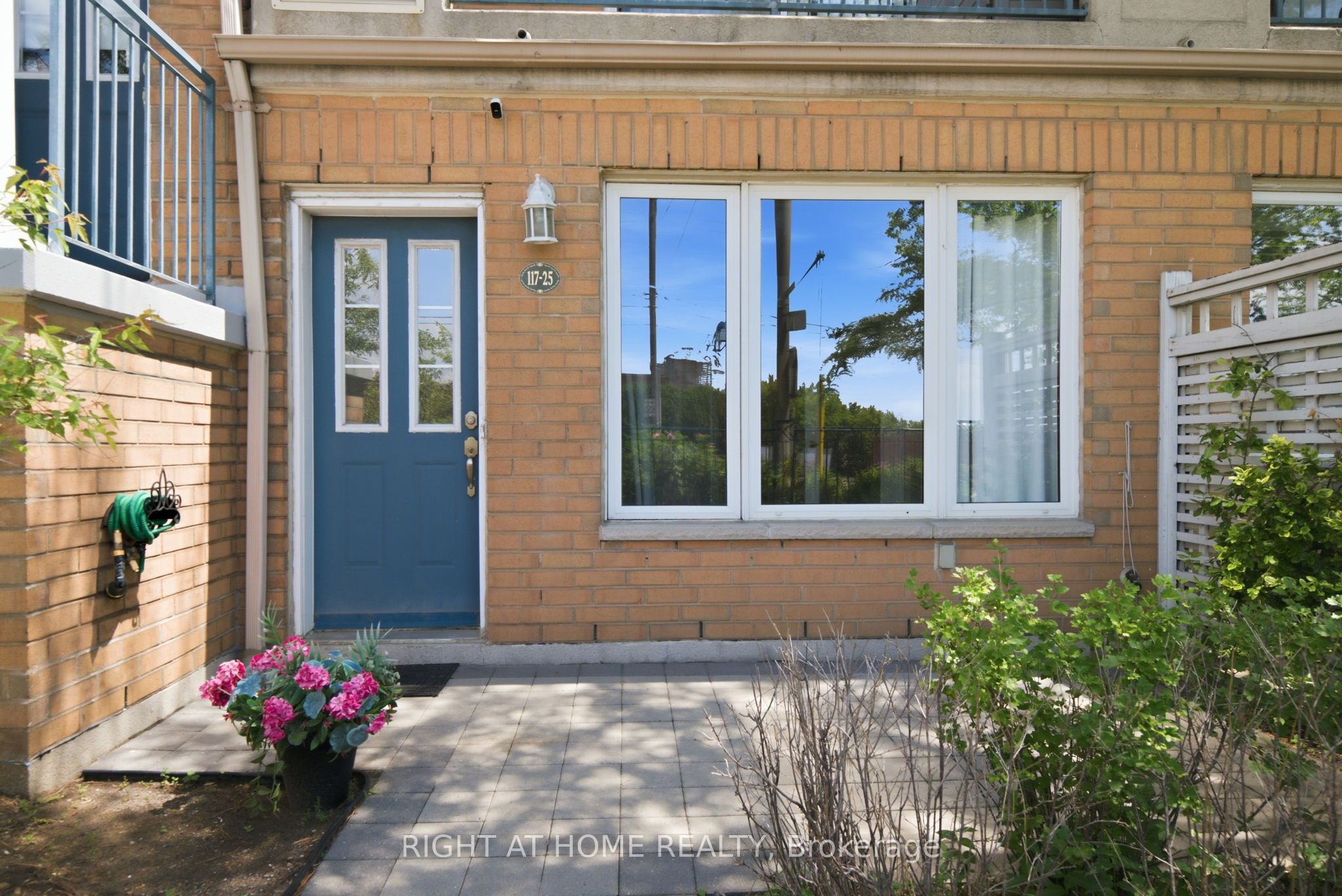 117 Omni Drive 25, Toronto, ON M1P 5A5 photo 3