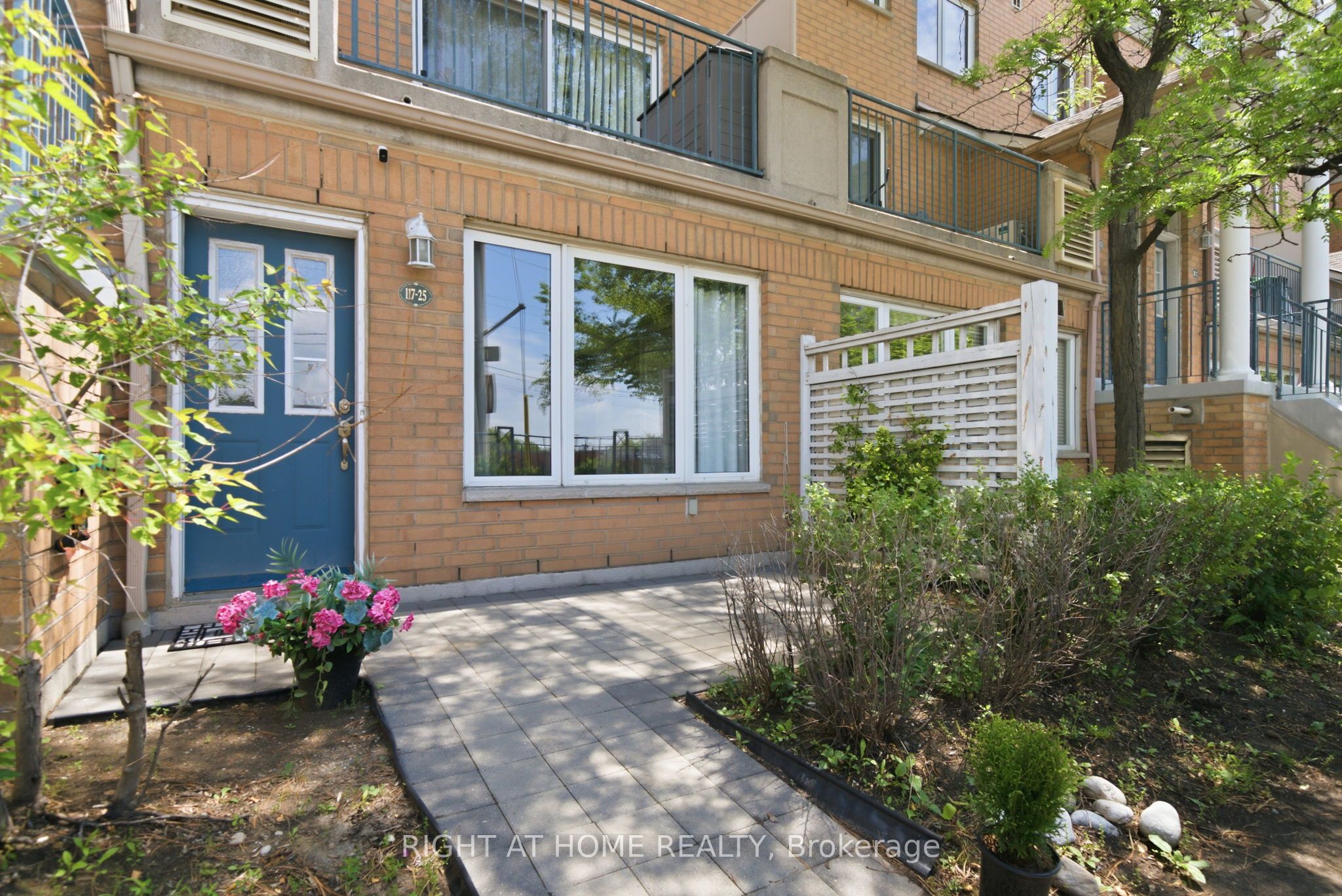 117 Omni Drive 25, Toronto, ON M1P 5A5 photo 4