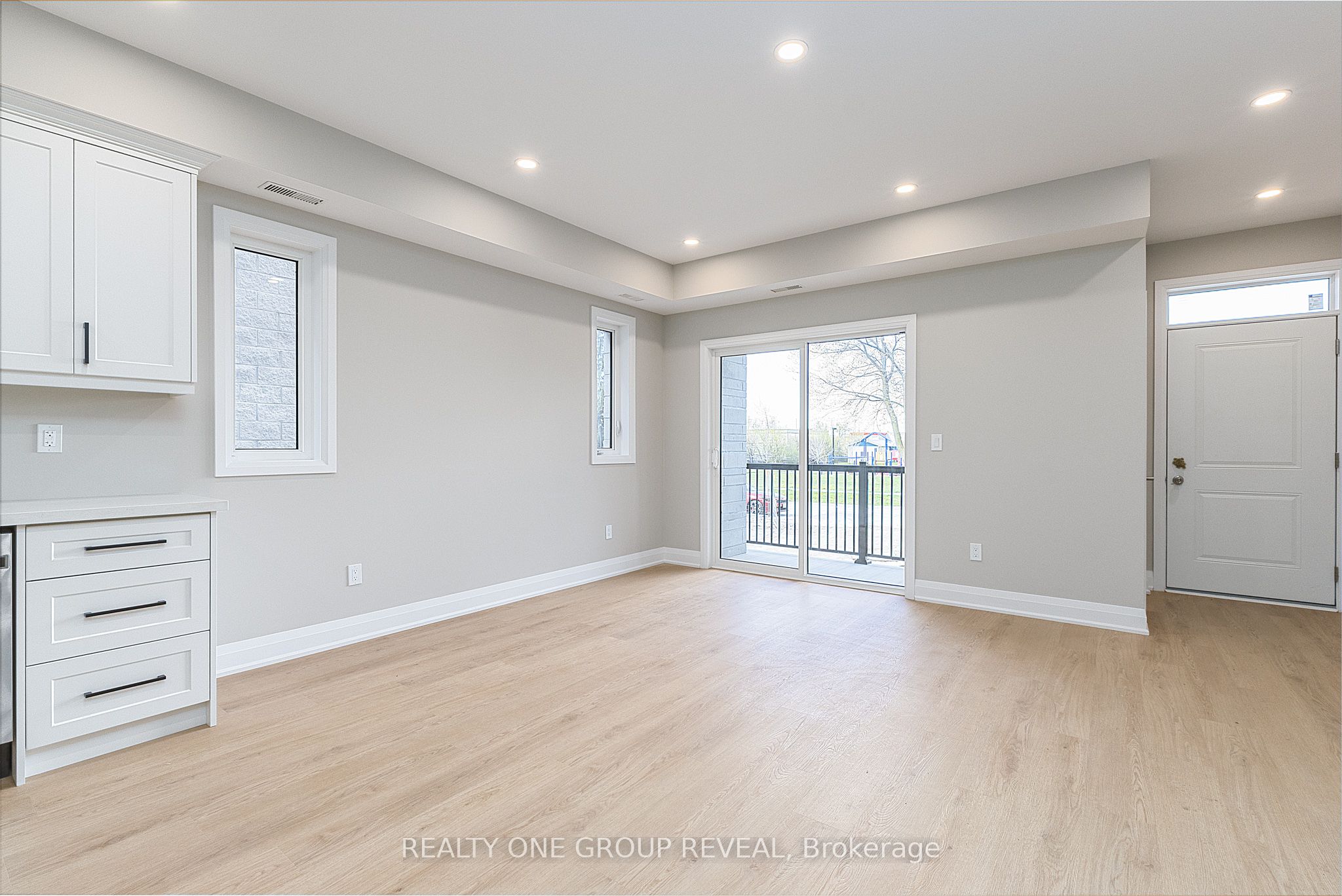 223 Grenfell Street Unit 1, Oshawa, ON L1J 4W3 photo 5