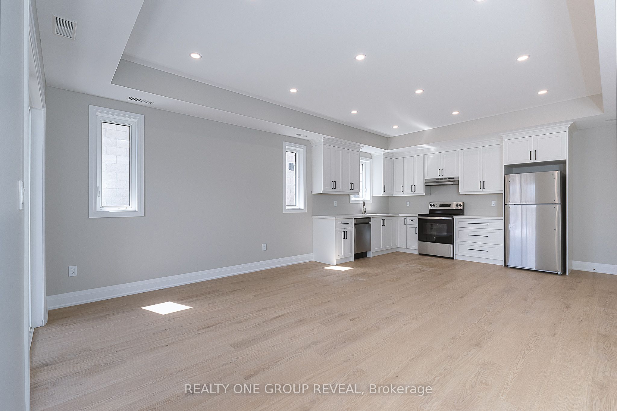 223 Grenfell Street Unit 2, Oshawa, ON L1J 4W3 photo 5