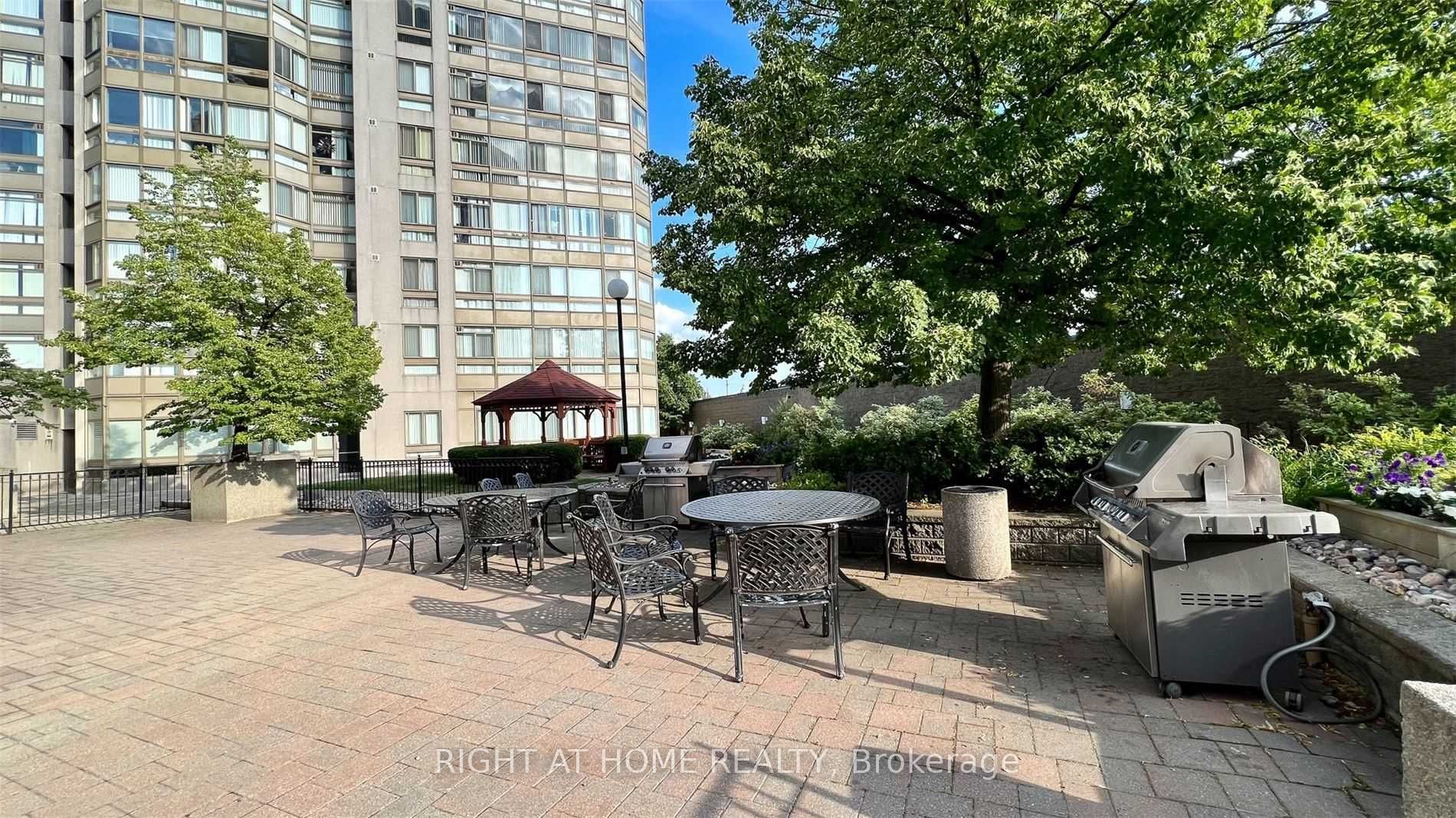 3233 Eglinton Avenue E 1406, Toronto, ON M1J 3N6