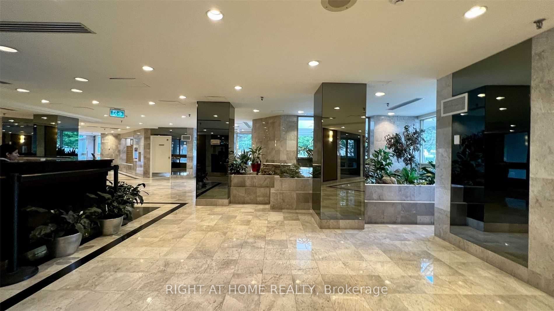 3233 Eglinton Avenue E 1406, Toronto, ON M1J 3N6 photo 5