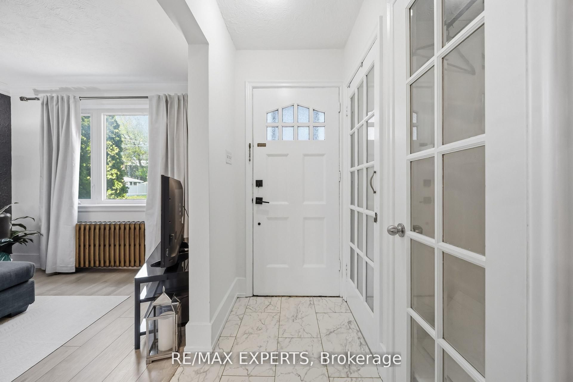 221 Clonmore Drive, Toronto, ON M1N 1Y4 photo 2