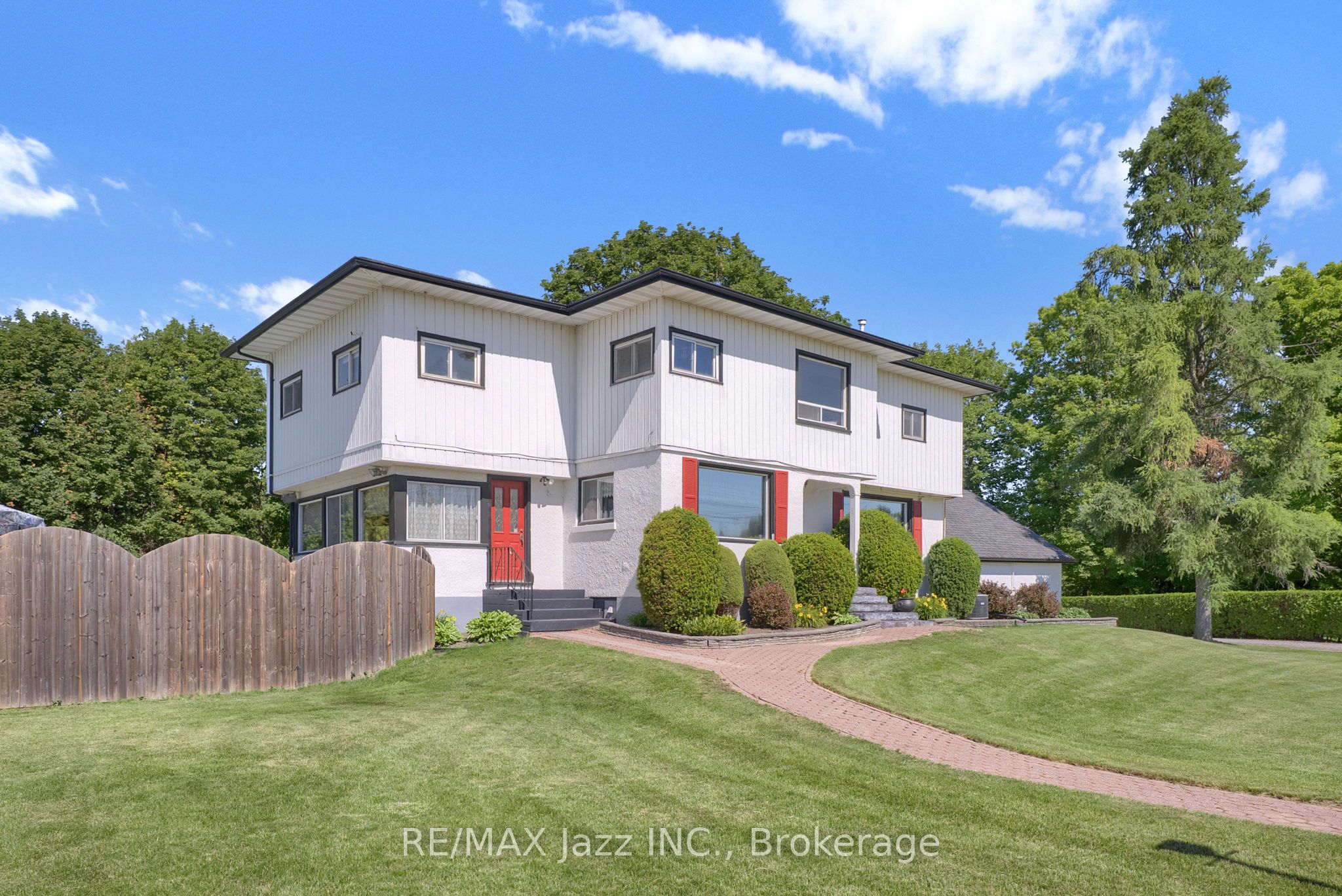 4860 Baldwin Street S, Whitby, ON L1R 2W4 photo 3