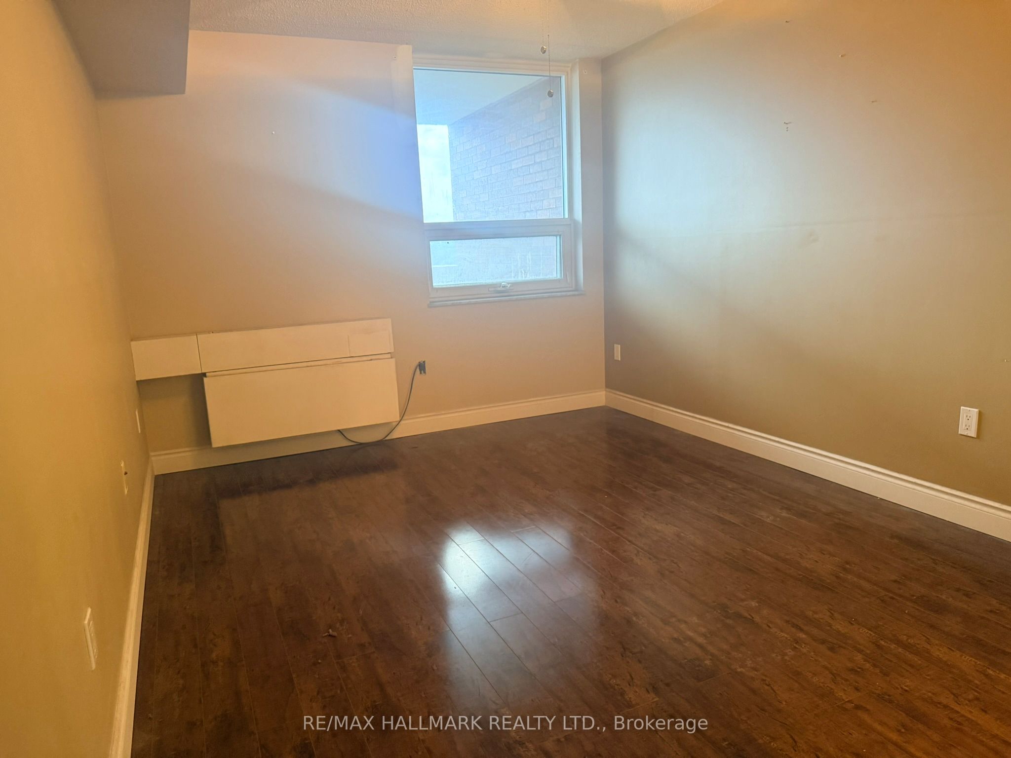 121 Ling Road 1612, Toronto, ON M1E 4Y2 photo 5