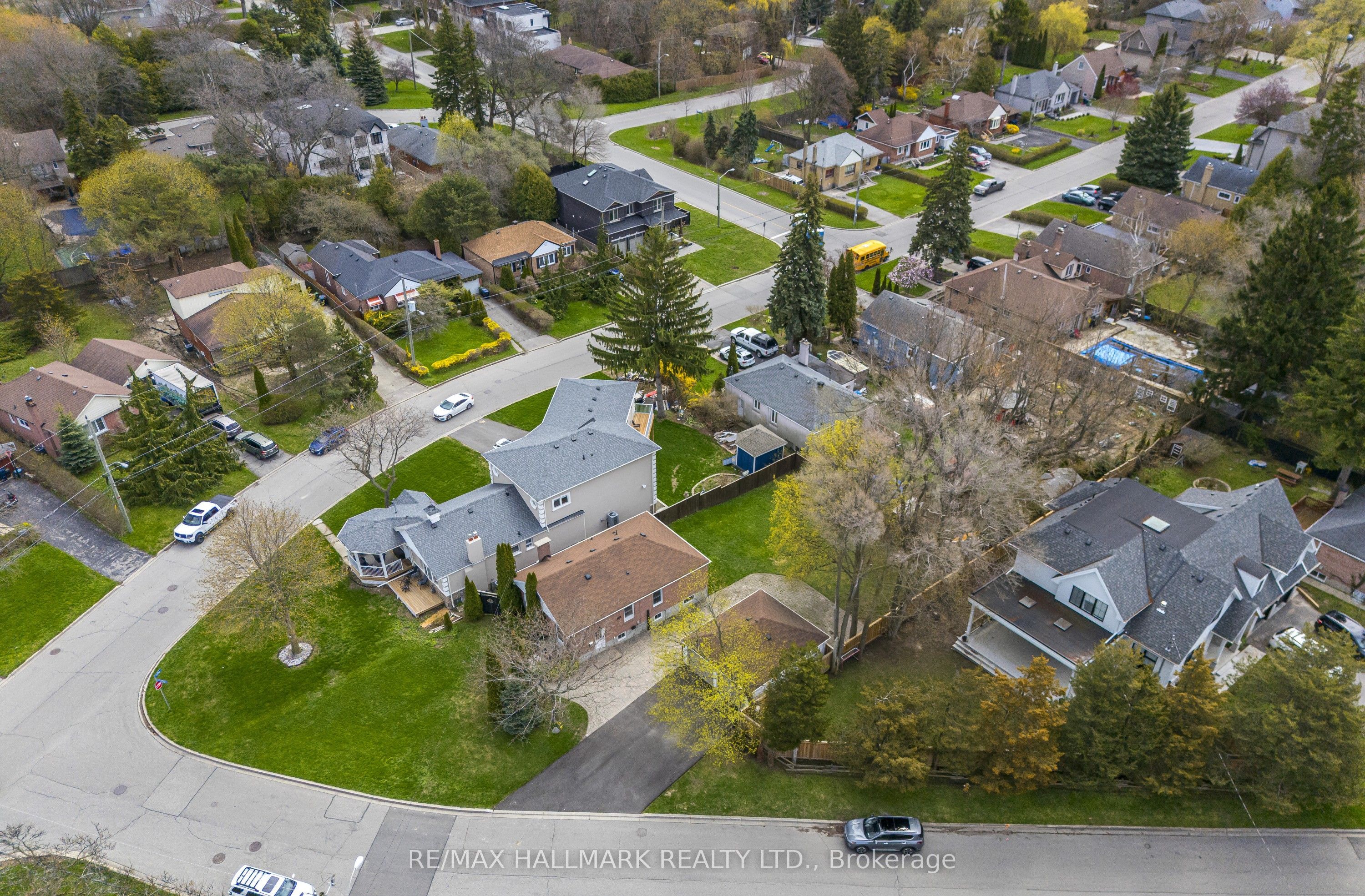 89 Scarborough Heights Boulevard, Toronto, ON M1M 2V5 photo 4