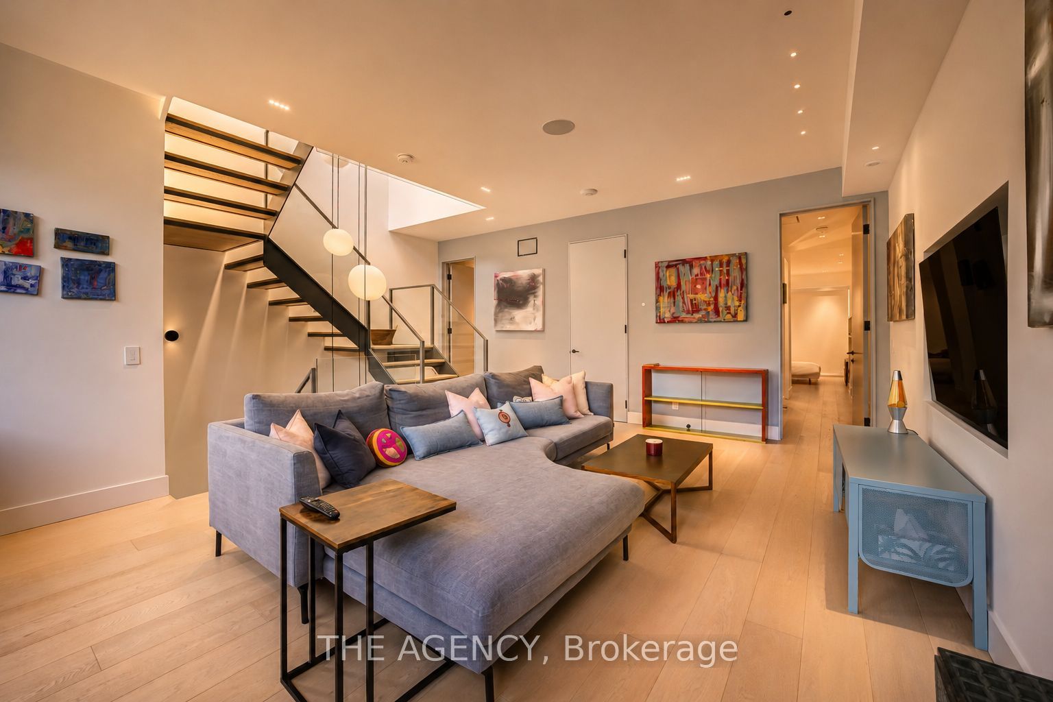 15 Albermarle Avenue, Toronto, ON M4K 3Y9 photo 2
