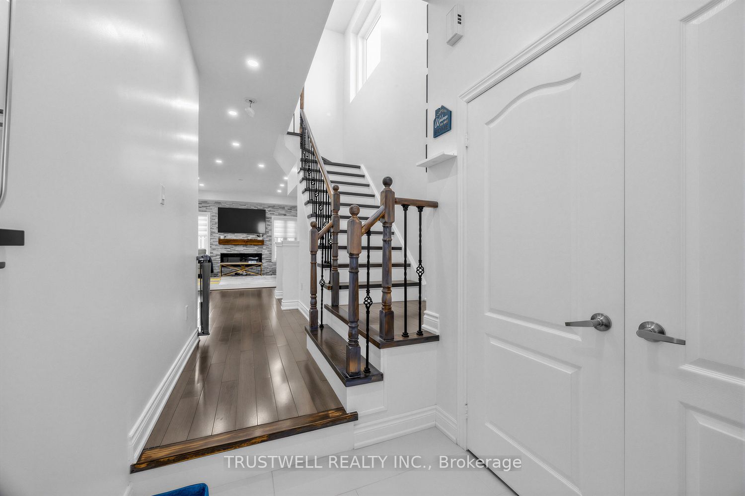 3 Waldron Court, Ajax, ON L1T 4X2 photo 5