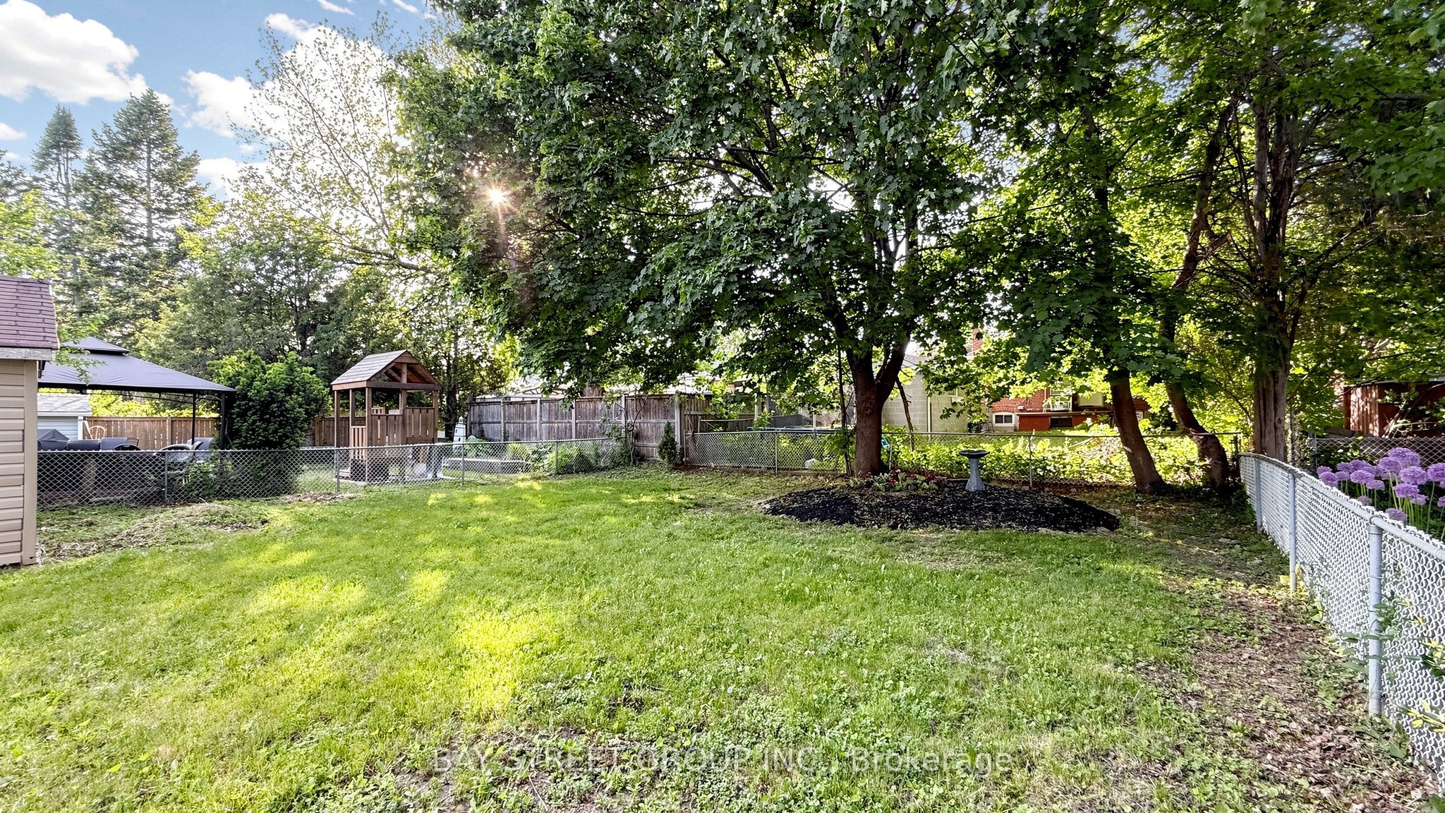26 Innismore Crescent, Toronto, ON M1R 1C7 photo 3