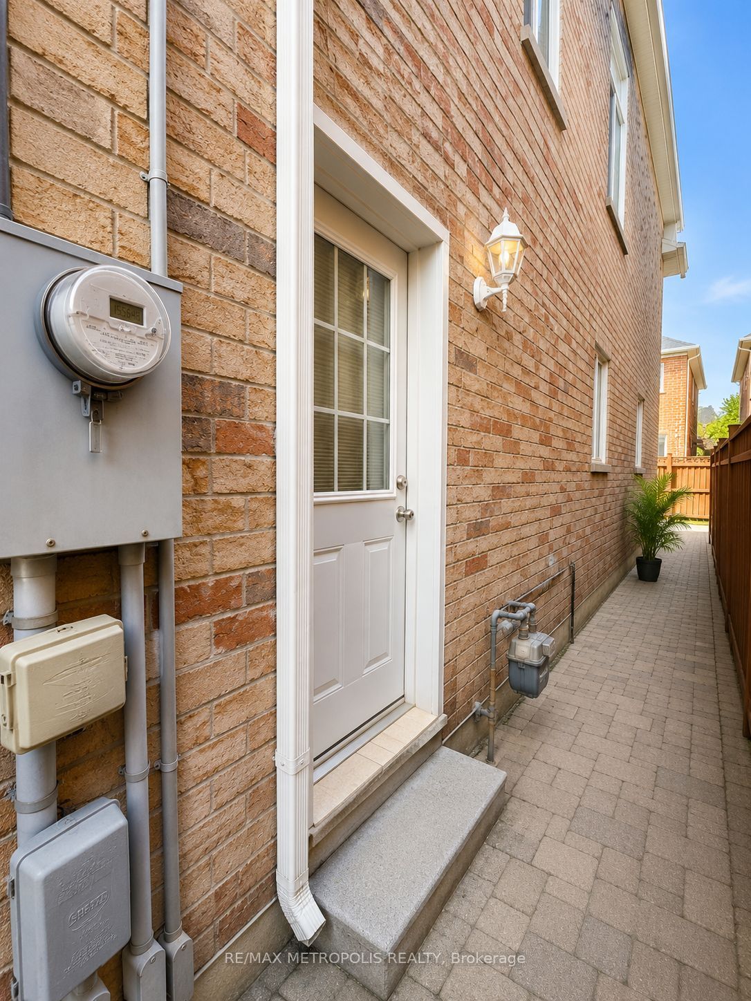 81 Trumpeter Street BSMT, Toronto, ON M1B 6H1 photo 2