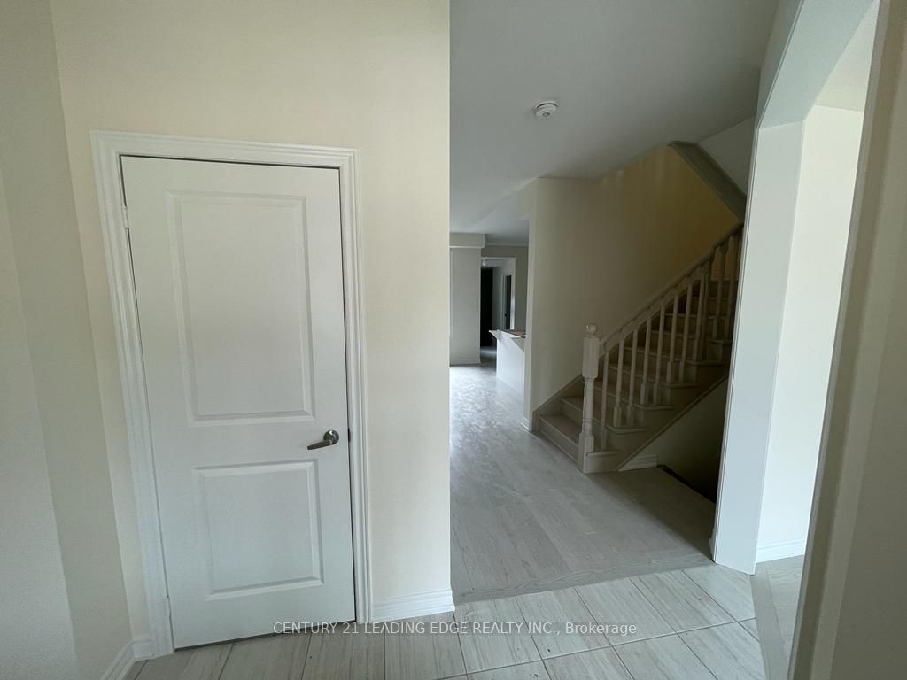 10 O'Reilly Street, Whitby, ON L1P 0N7 photo 5