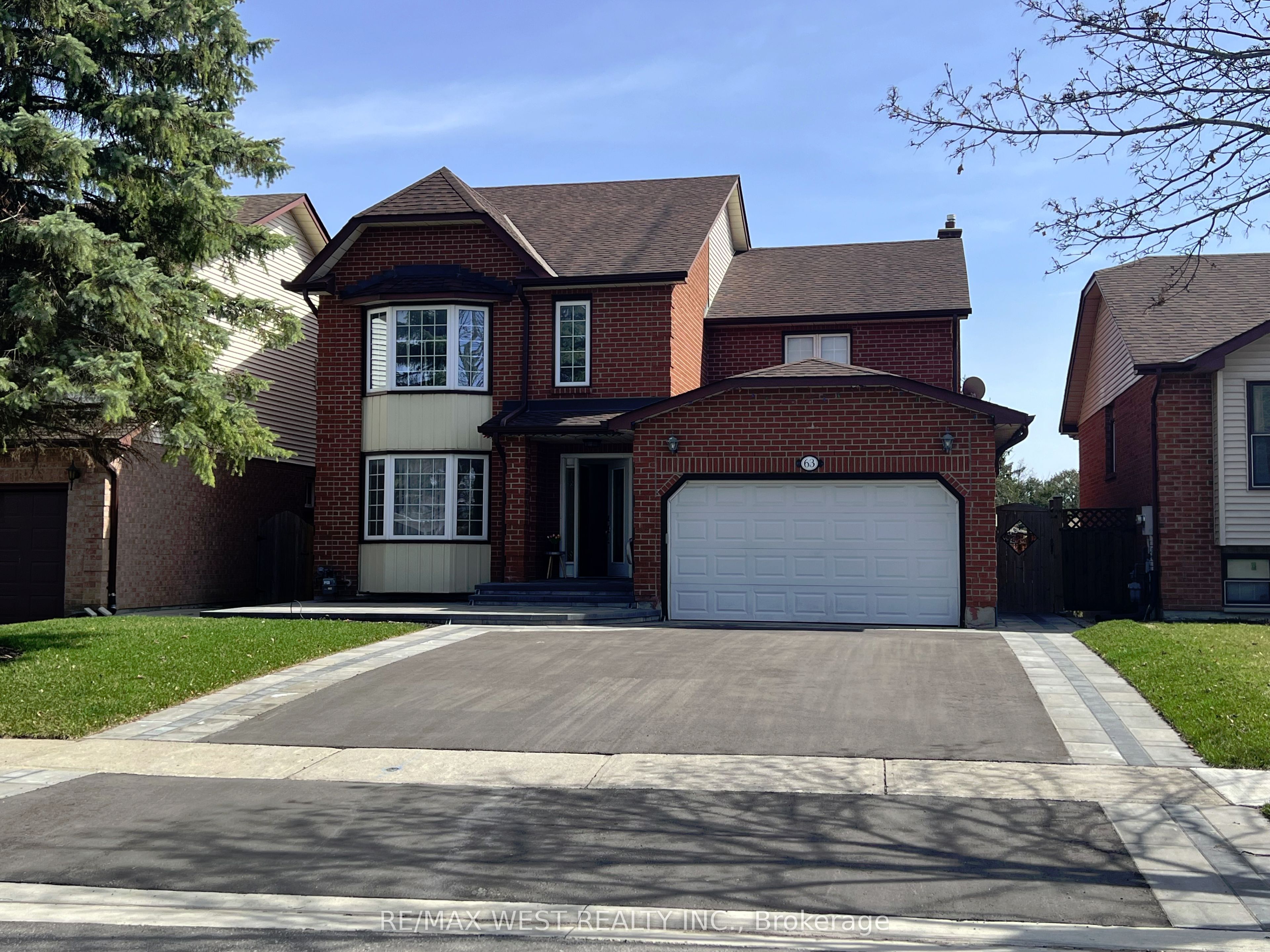63 Taylorwood Road Main & 2nd Floor, Oshawa, ON L1G 7W2