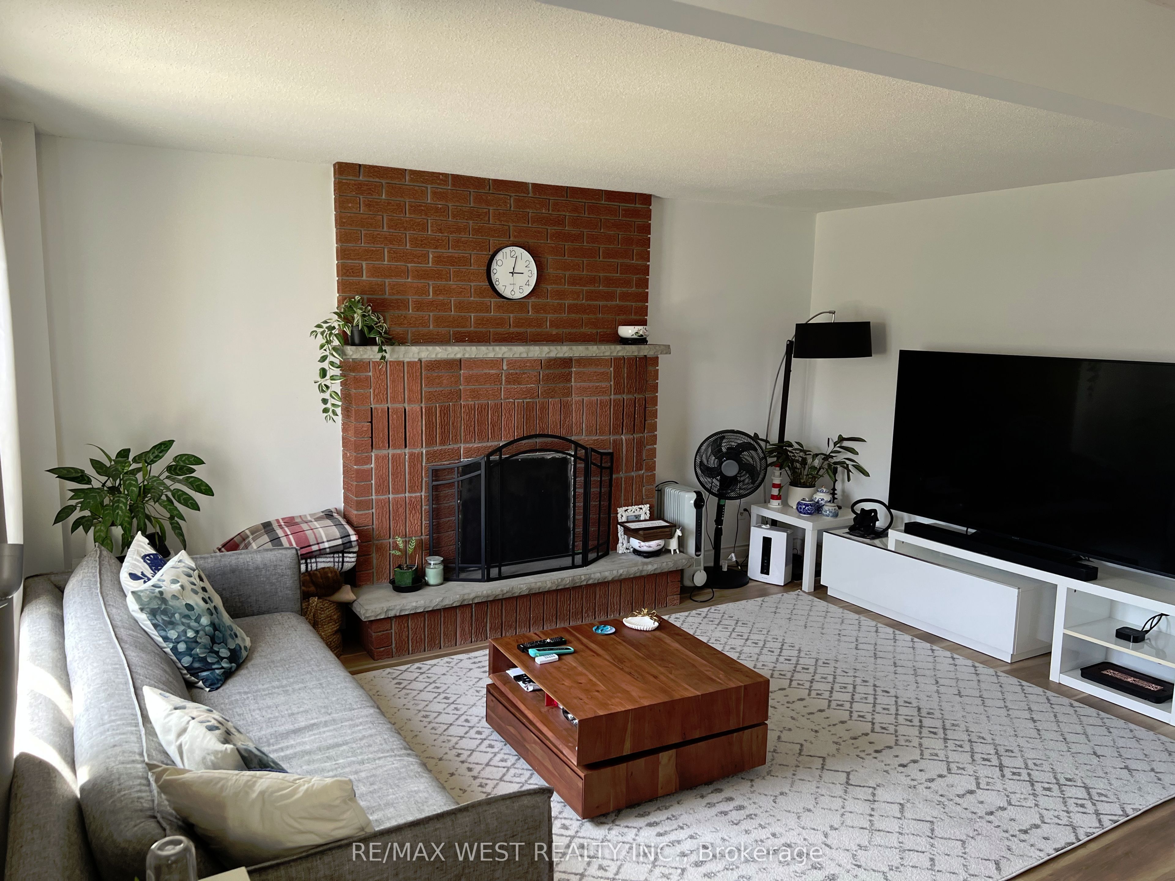 63 Taylorwood Road Main & 2nd Floor, Oshawa, ON L1G 7W2 photo 5
