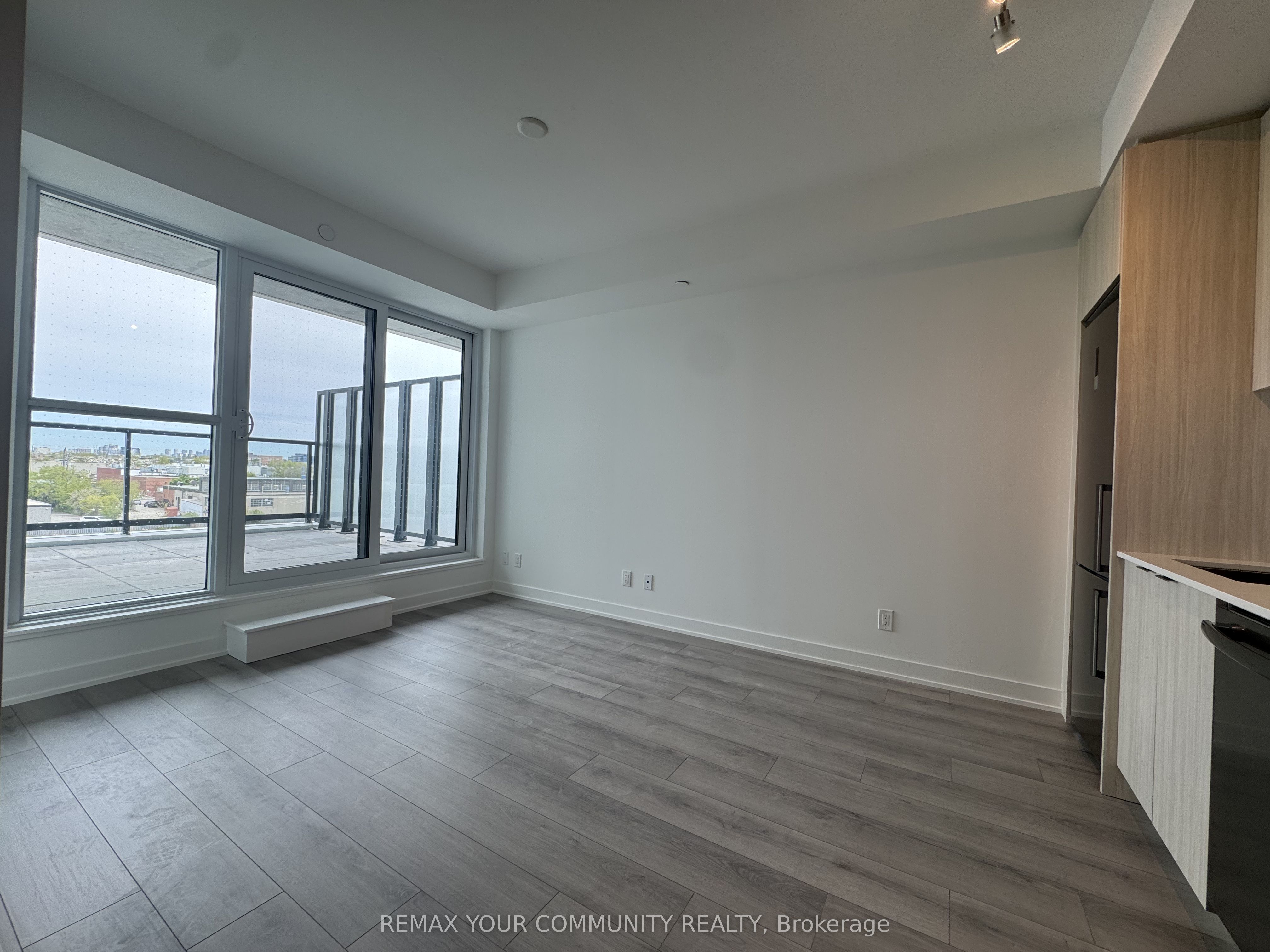 20 Deans Drive 429, Toronto, ON M1L 0J7 photo 4