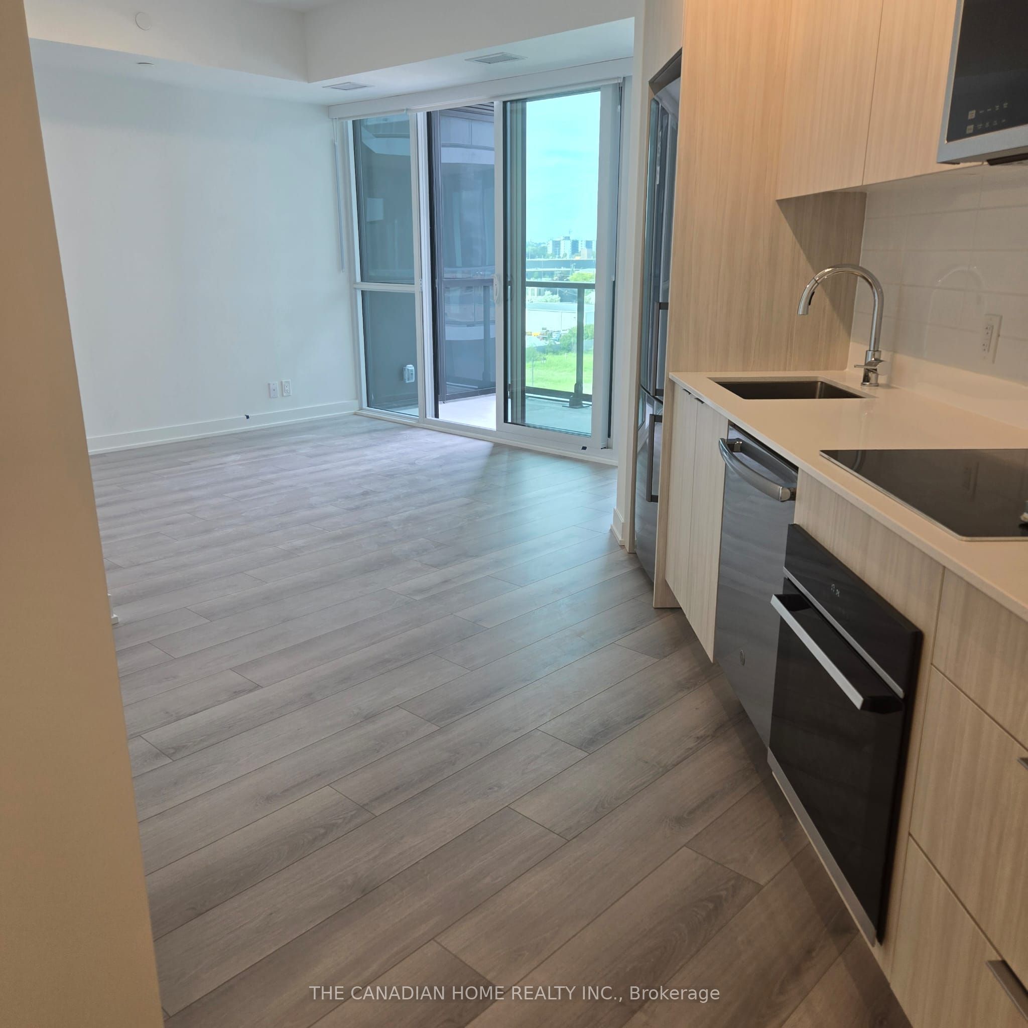 20 Deans Drive 624, Toronto, ON M1L 0J7 photo 2