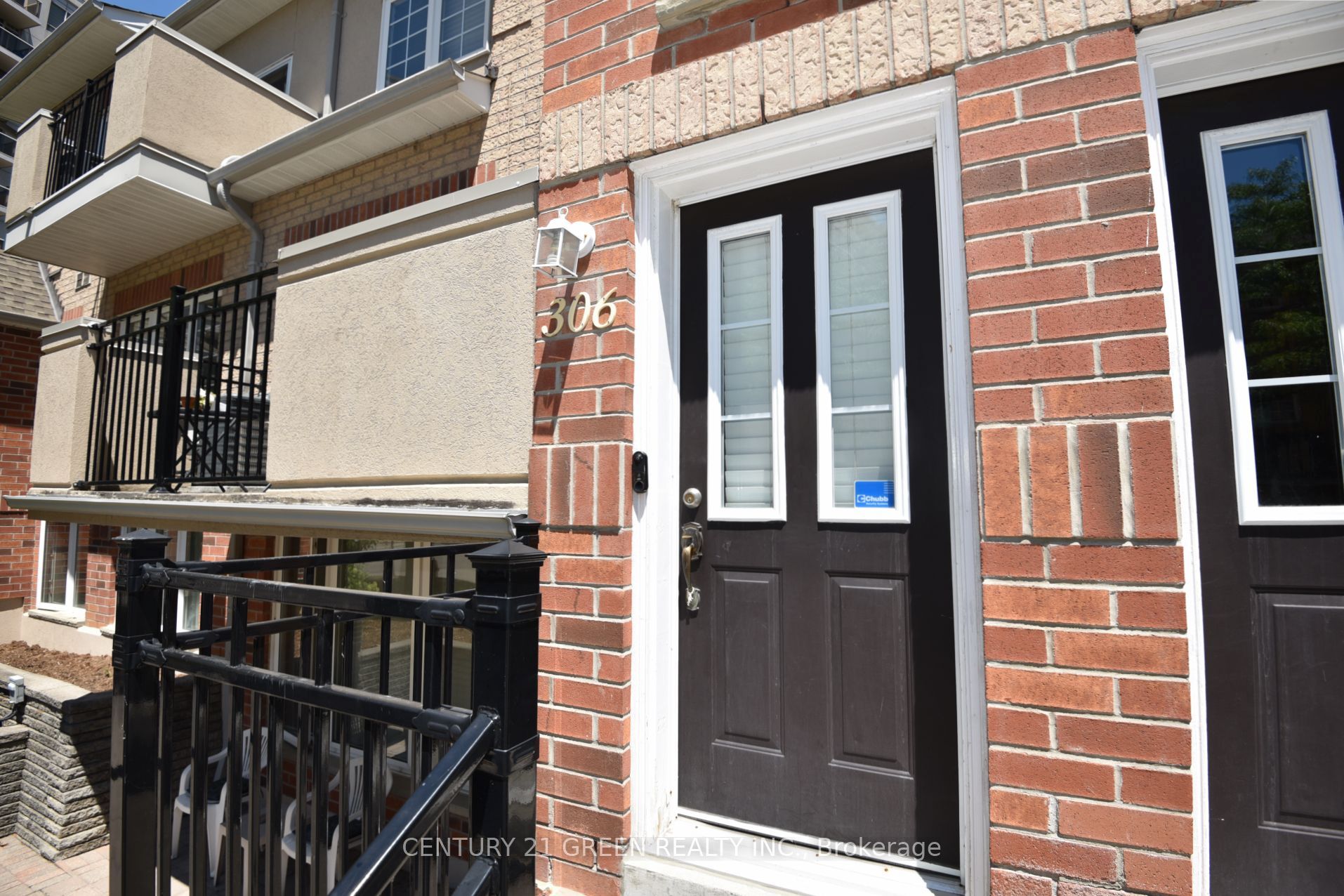 1400 The Esplanade N 306, Pickering, ON L1V 6V2 photo 3