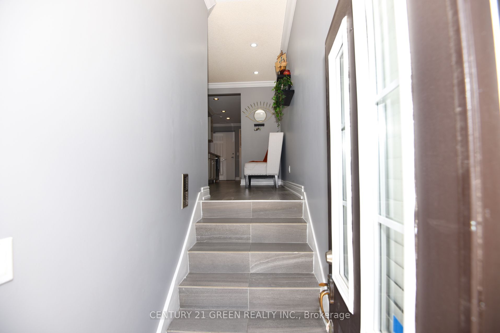 1400 The Esplanade N 306, Pickering, ON L1V 6V2 photo 5