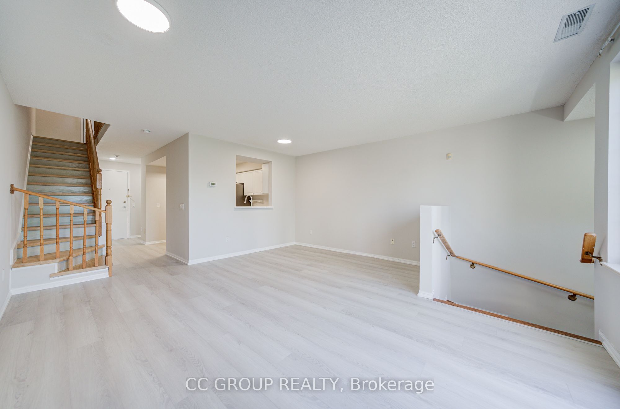 188 Bonis Avenue 519, Toronto, ON M1T 3W3 photo 4
