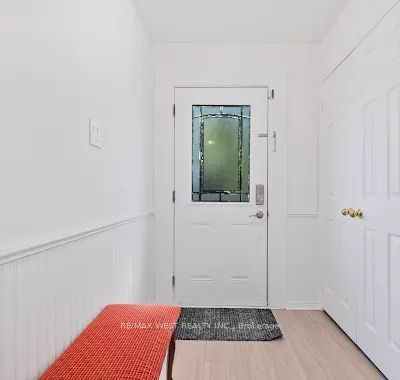 1457 Anton Square, Pickering, ON L1V 5S5 photo 4