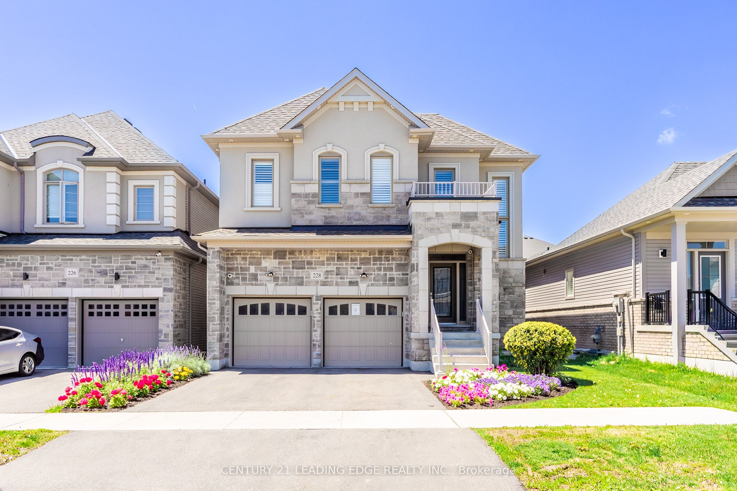 228 Fleetwood Drive, Oshawa, ON L1K 3E7