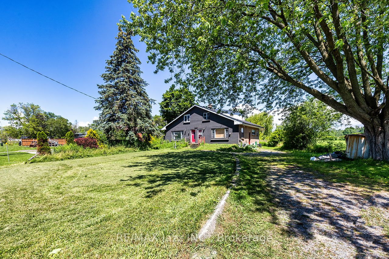 2216 Highway 2, Clarington, ON L1C 6C3 photo 2