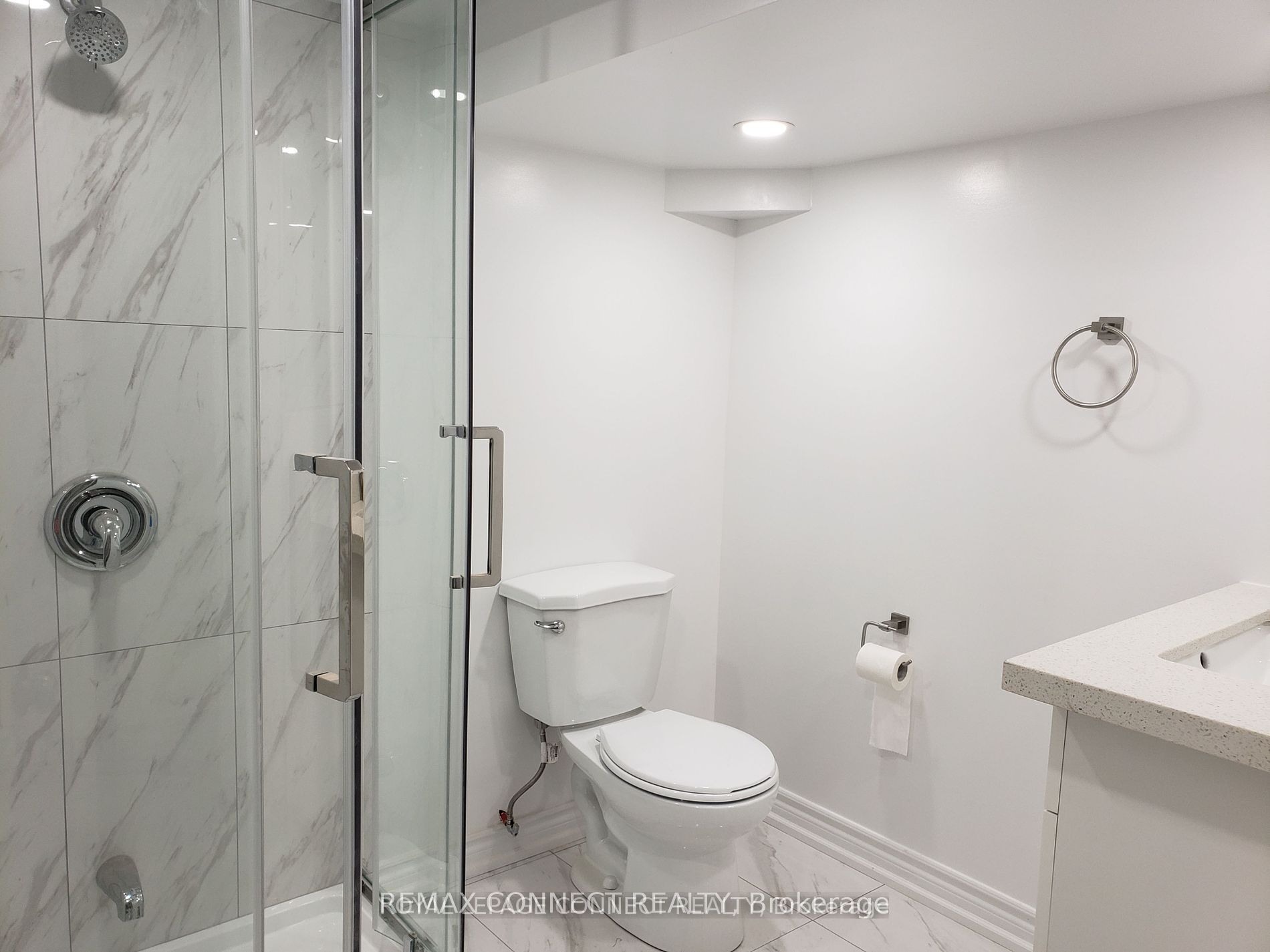 50 Birchmount Road Lower, Toronto, ON M1N 3J6 photo 2