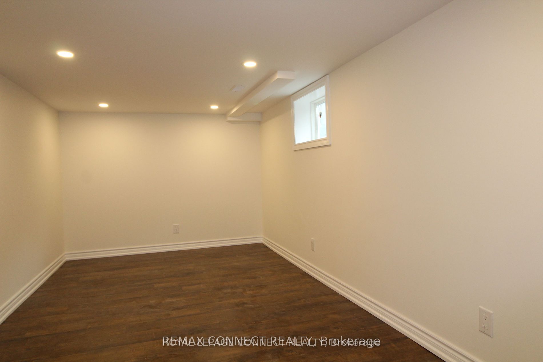 50 Birchmount Road Lower, Toronto, ON M1N 3J6 photo 4
