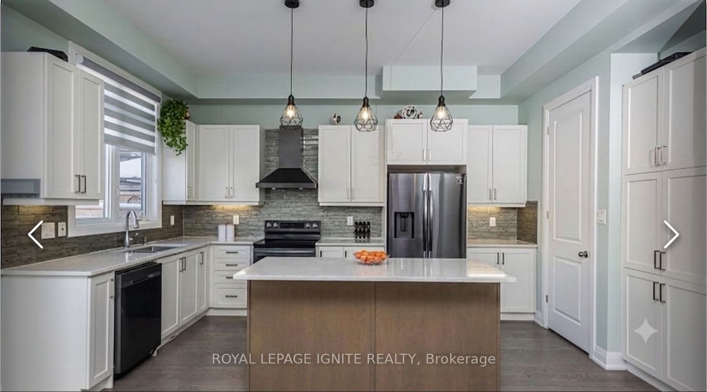 11 Larkin Lane, Clarington, ON L1C 4A7 photo 2