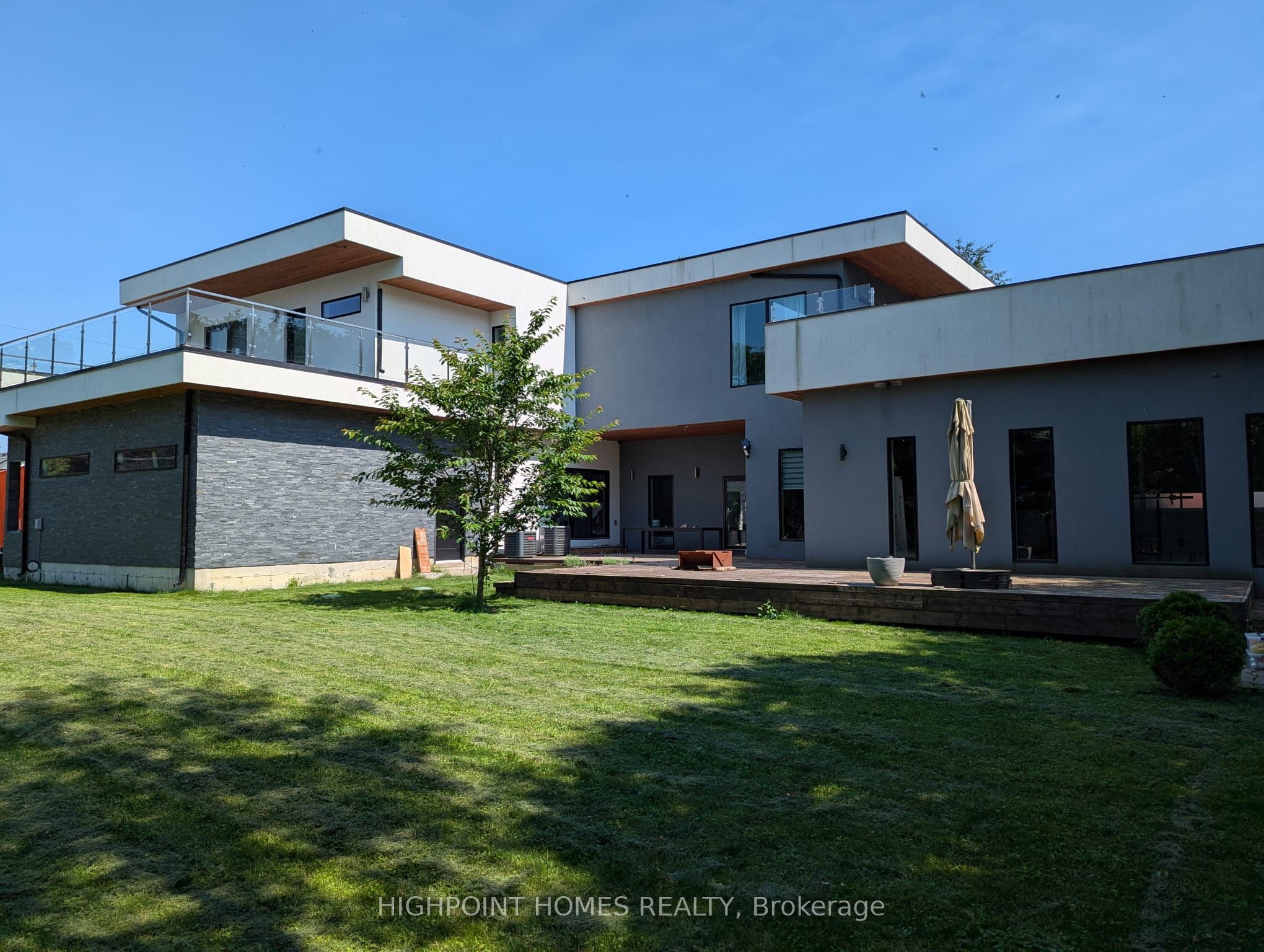 5010 Barber Street, Pickering, ON L1Y 1B4 photo 3