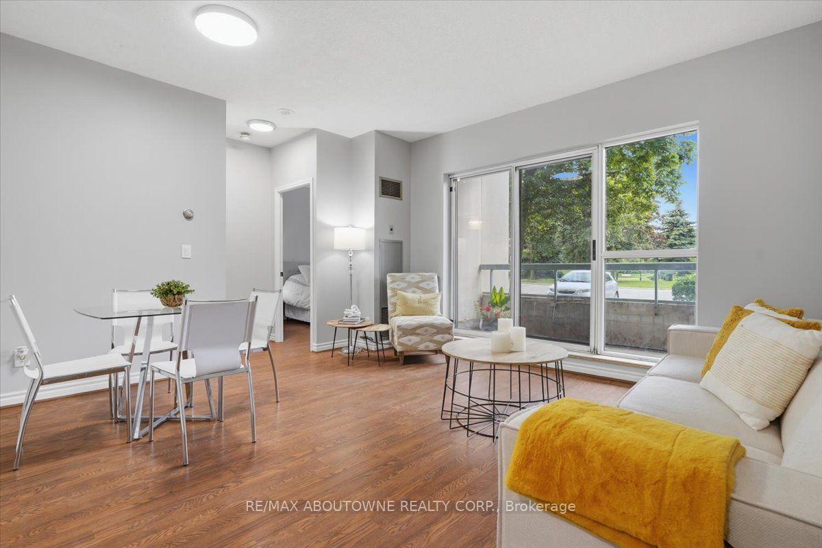 5039 Finch Avenue E 108, Toronto, ON M1S 5L6 photo 2