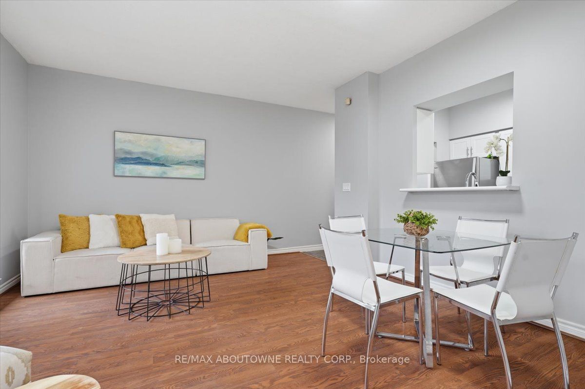 5039 Finch Avenue E 108, Toronto, ON M1S 5L6 photo 5