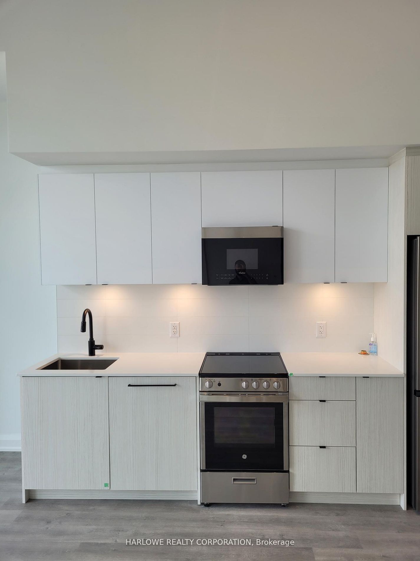 2369 Danforth Avenue PH05, Toronto, ON M4C 0B1 photo 2