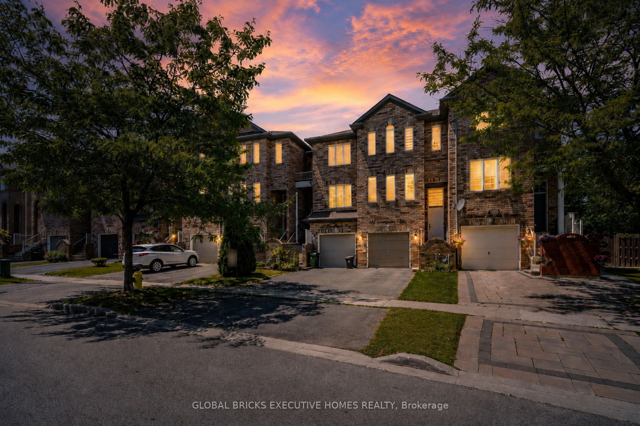 124 Conn Smythe Drive, Toronto, ON M1J 3P5 photo 2