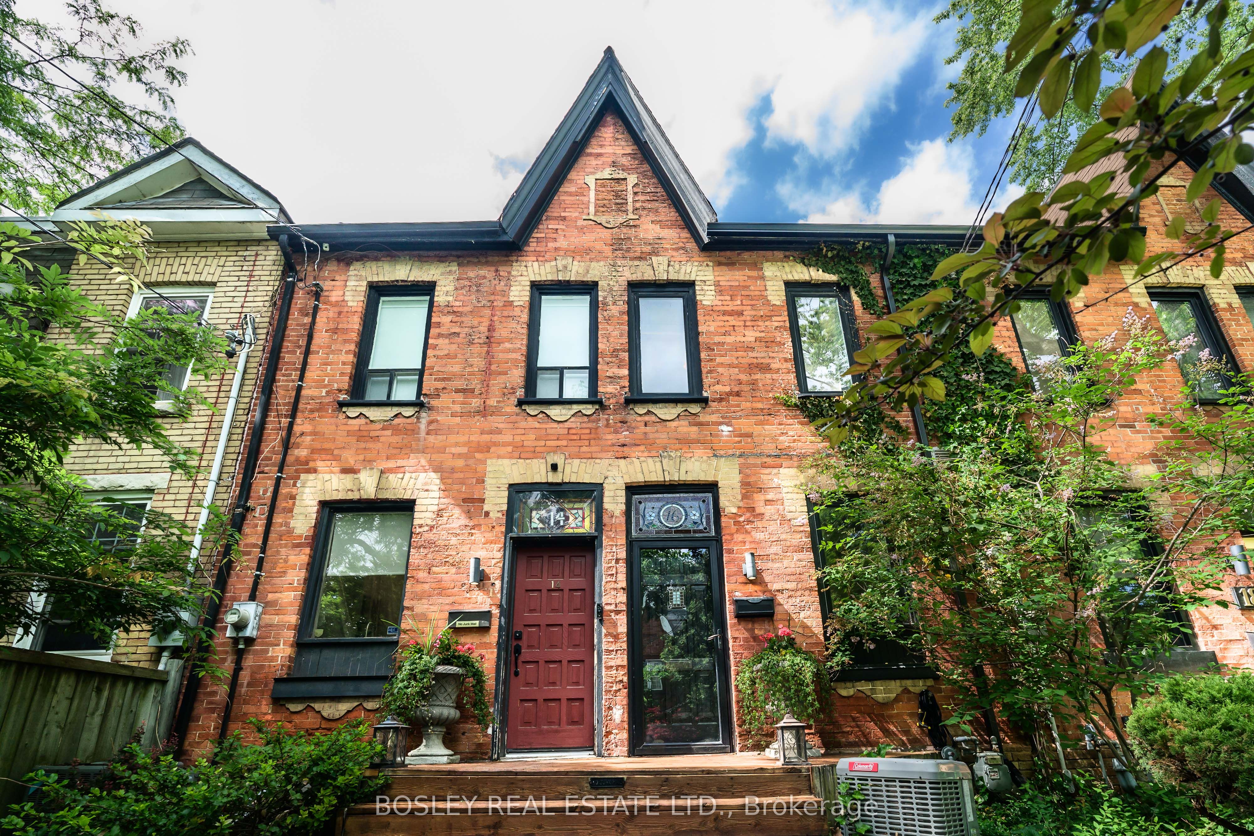 16 Blong Avenue, Toronto, ON M4M 1P2 photo 4