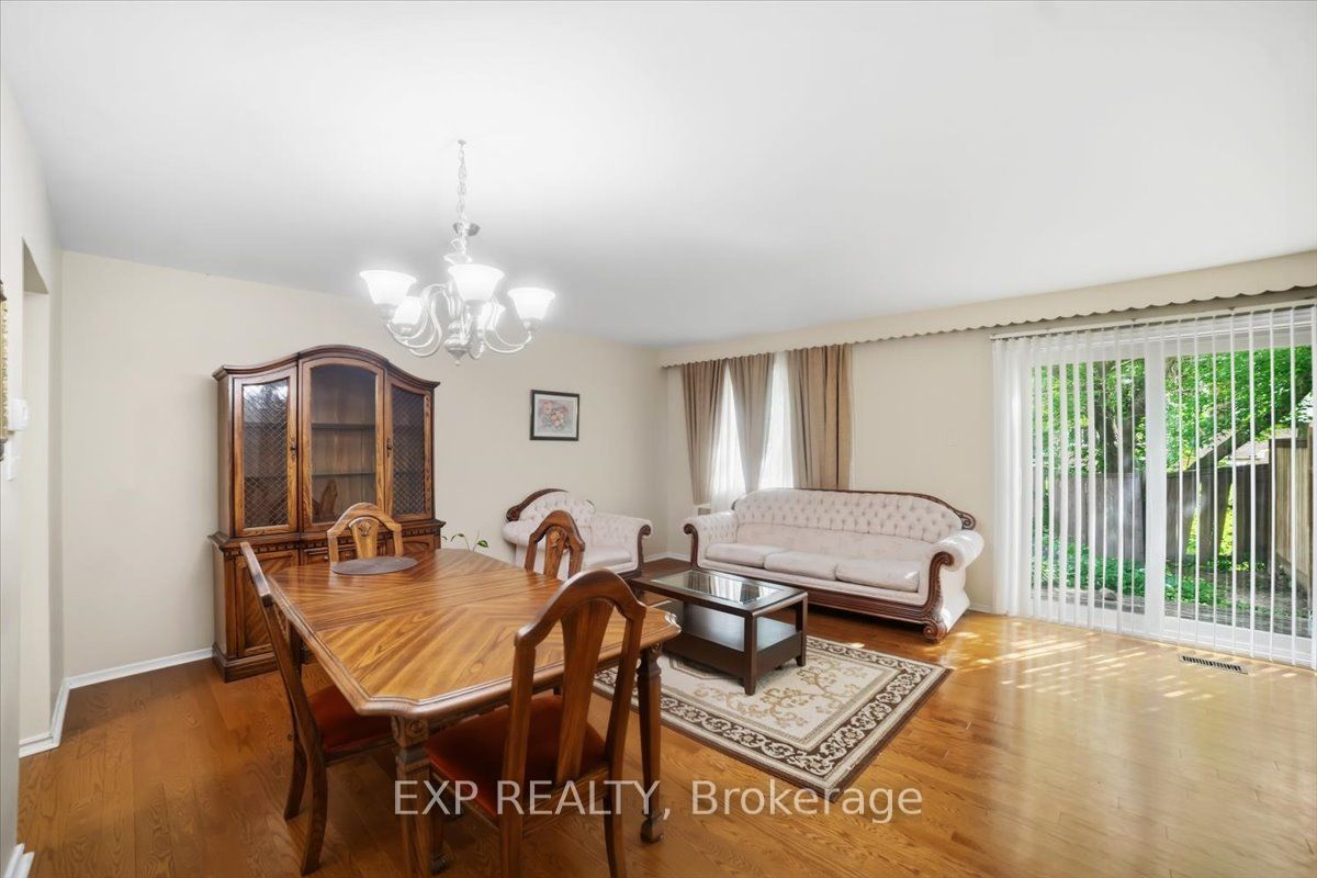 102 Red River Crescent, Toronto, ON M1B 1Z6 photo 3