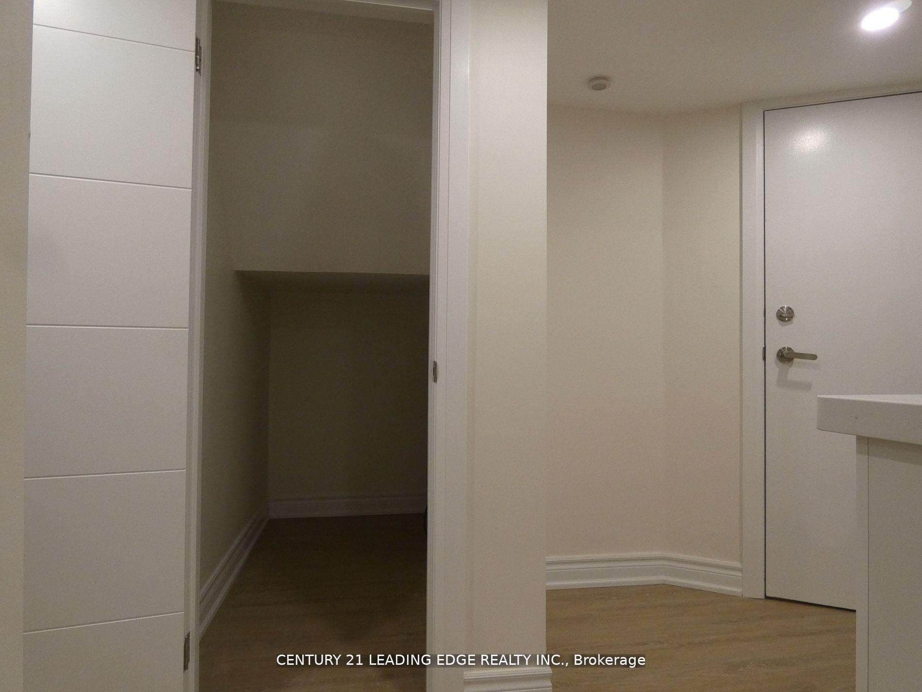 26 Scotswood Road Lower, Toronto, ON M1R 3N2 photo 3