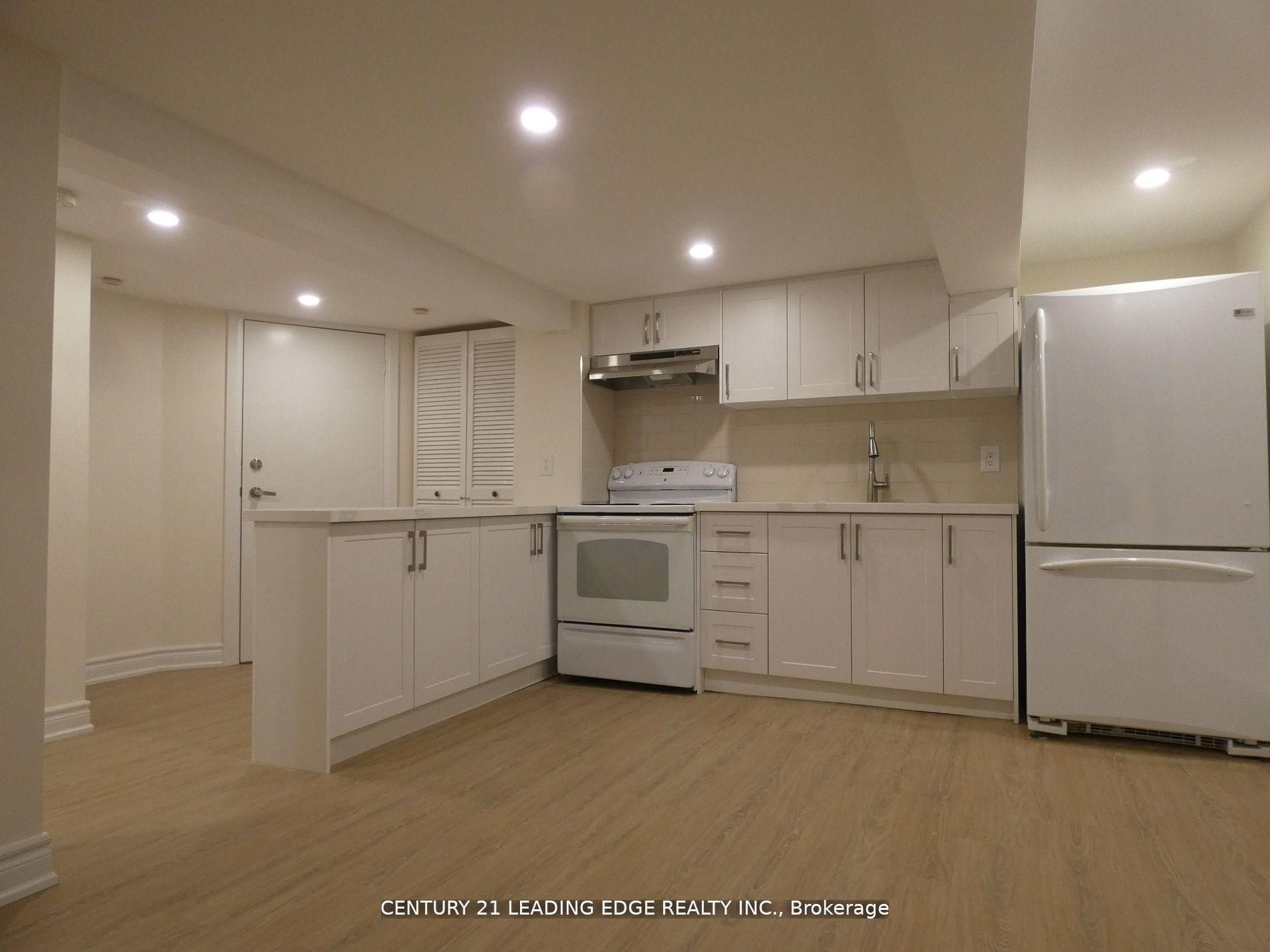 26 Scotswood Road Lower, Toronto, ON M1R 3N2 photo 5