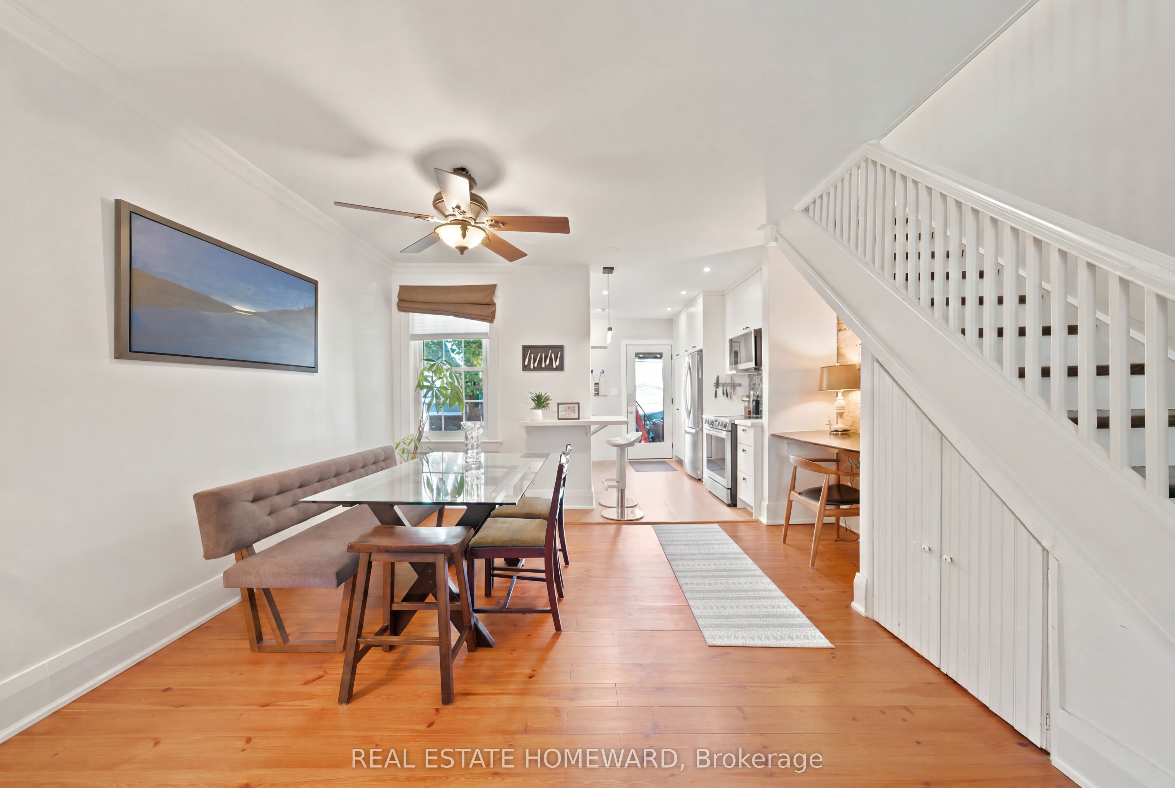 98 Drayton Avenue, Toronto, ON M4C 3L9 photo 5