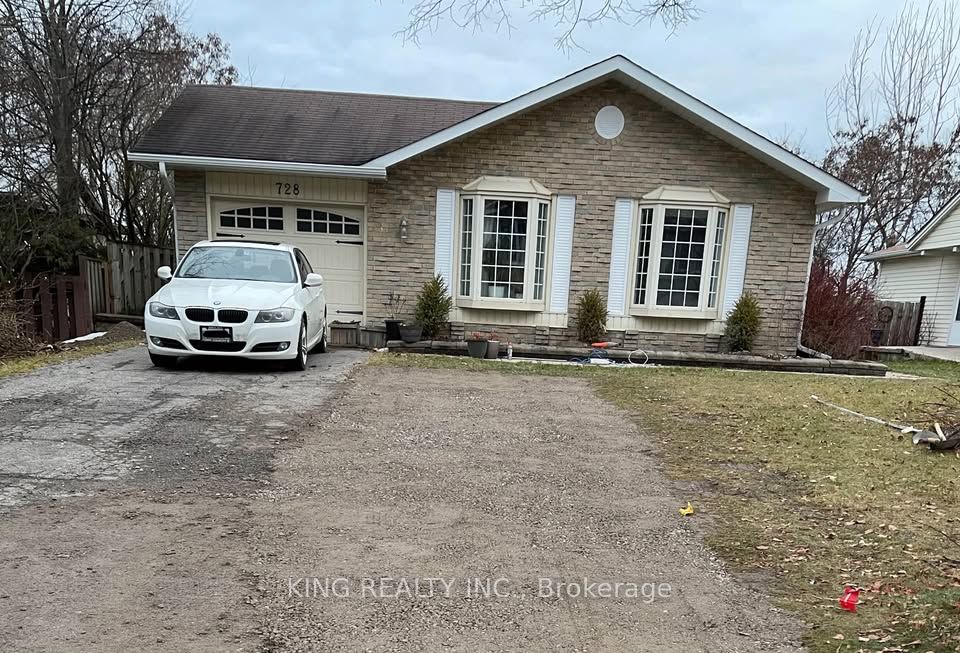 728 DOWN Crescent BSMT, Oshawa, ON L1H 7Y1