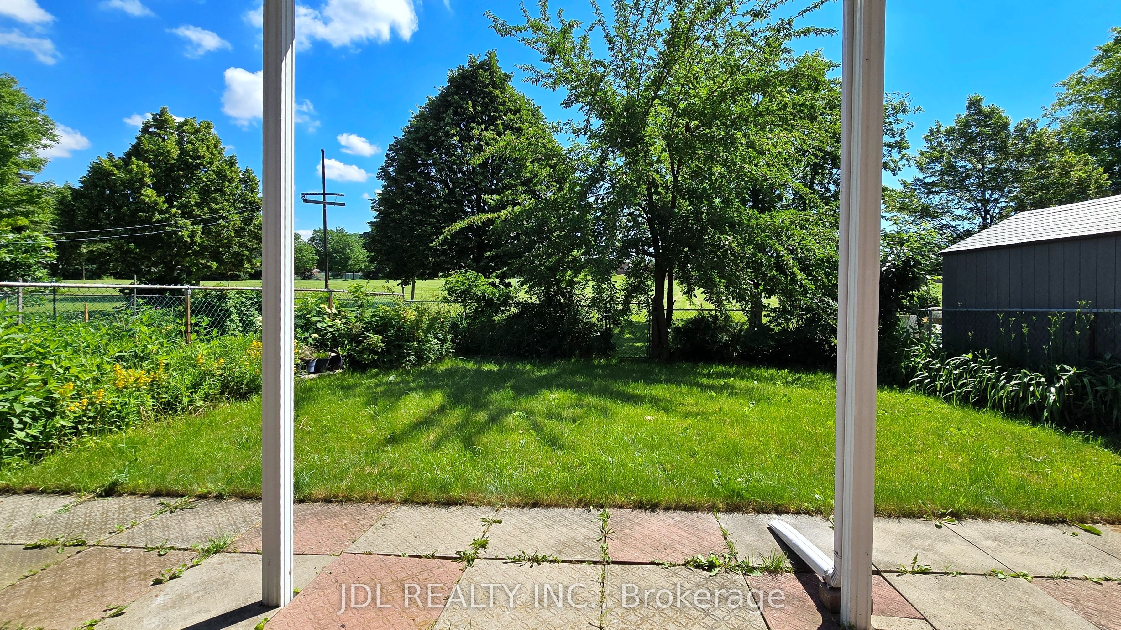 233 Fairglen Avenue, Toronto, ON M1W 1A9 photo 3