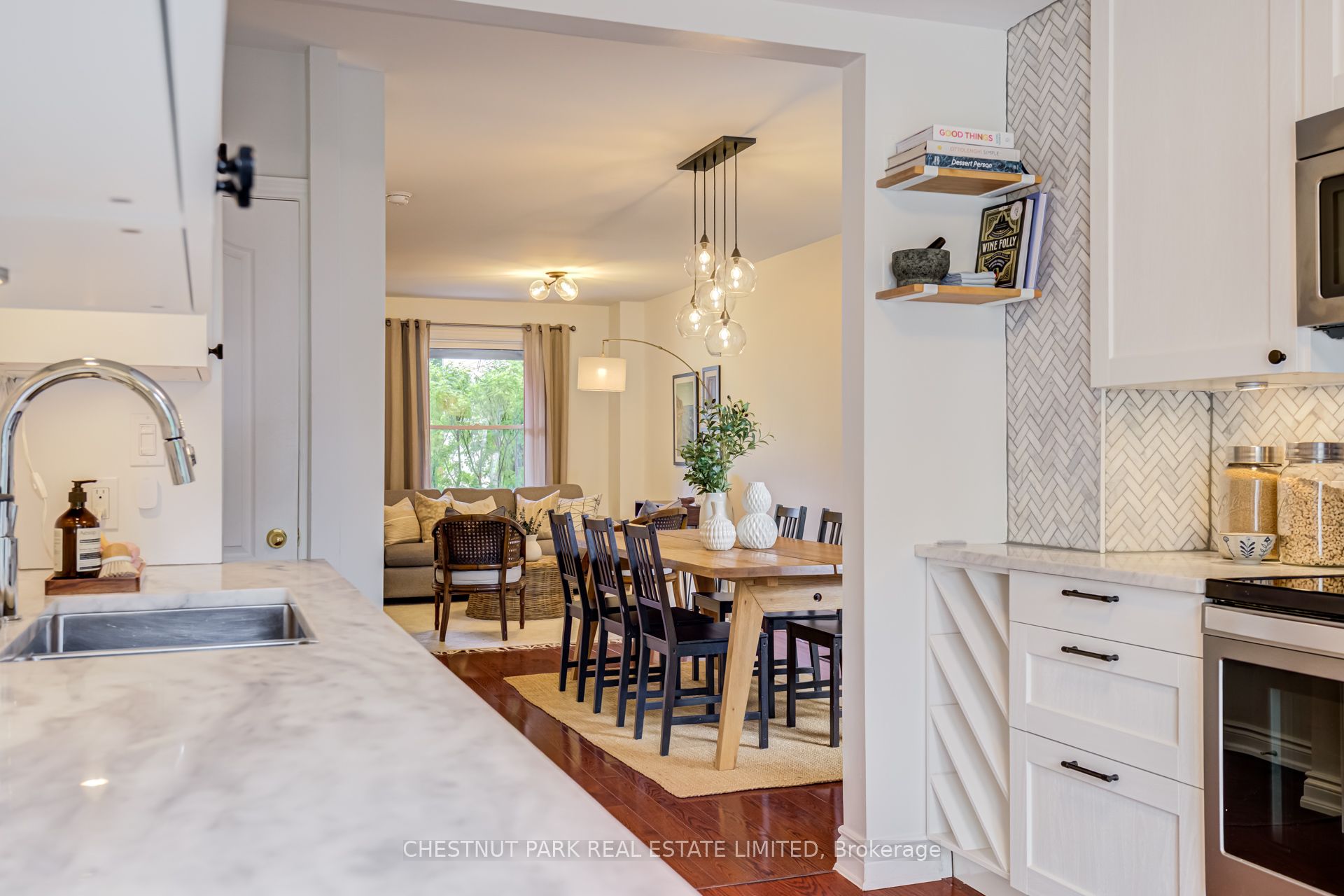 89 Frater Avenue, Toronto, ON M4C 2H7