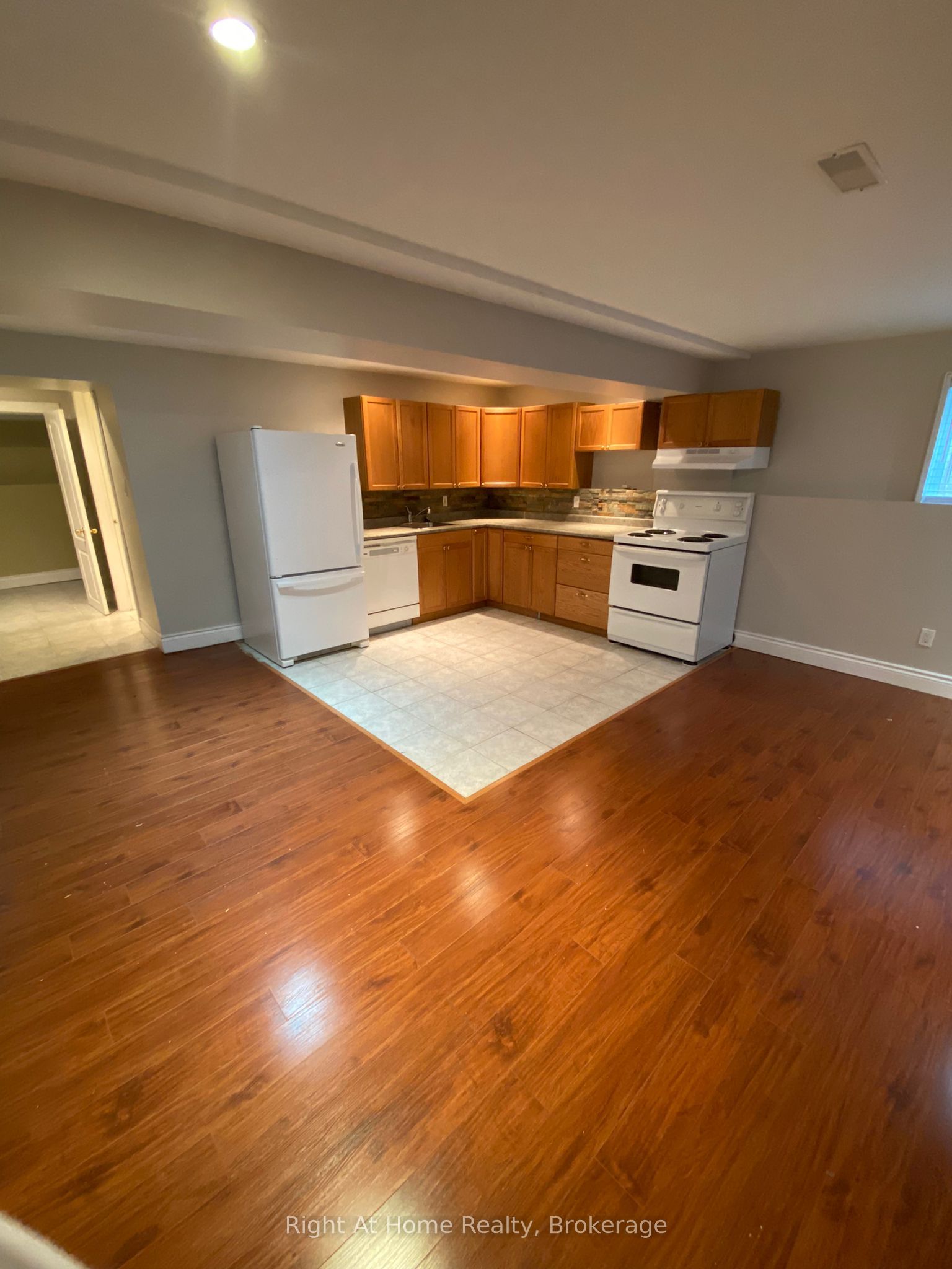 40 Prospect Street B, Clarington, ON L1H 1C7