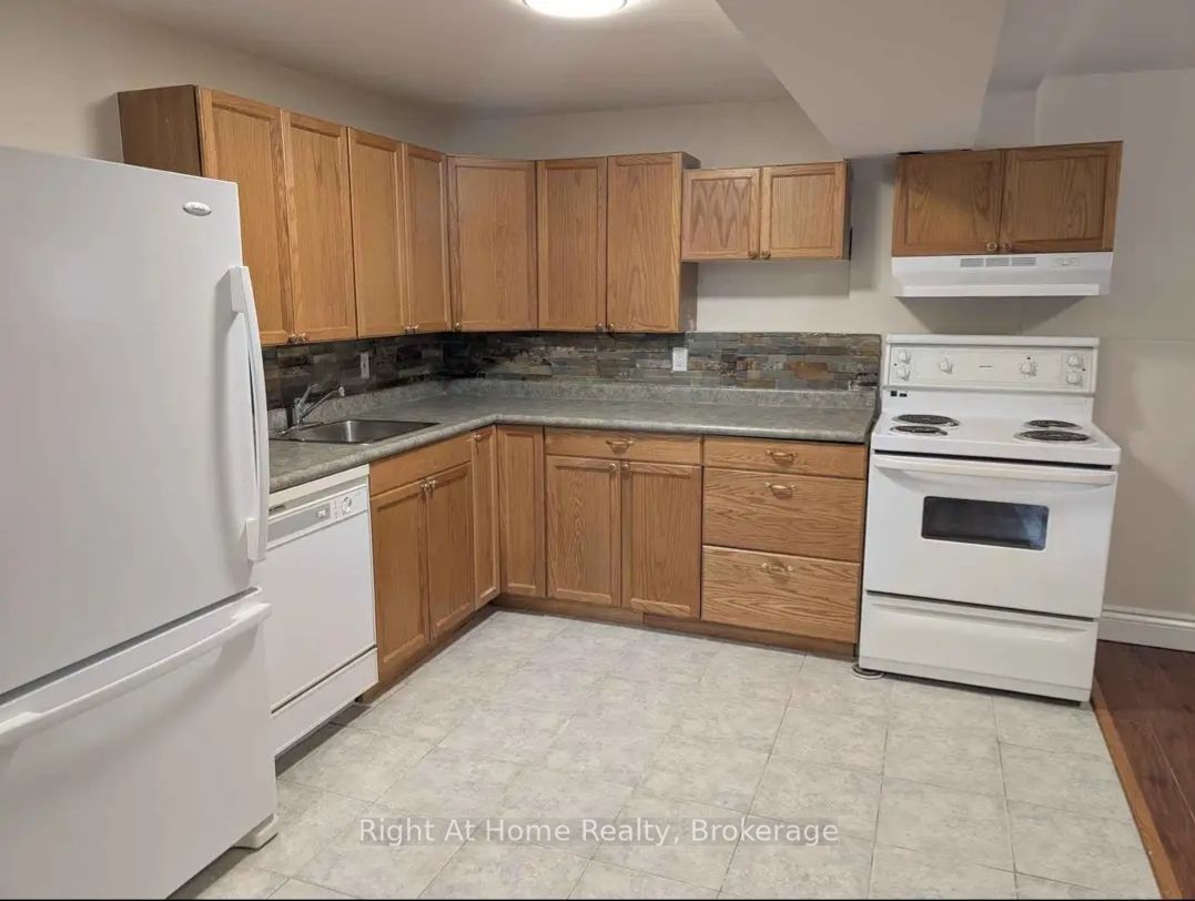 40 Prospect Street B, Clarington, ON L1H 1C7 photo 3